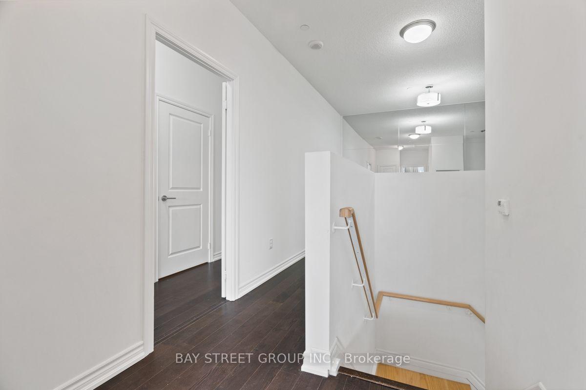 Photo 12 of Unit 5709, 386 Yonge Street, Toronto, Bay Street Corridor — HOMEH