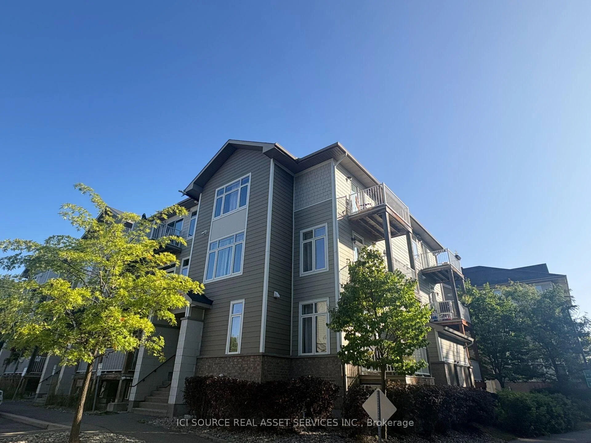 Photo 10 of Unit 222, 298C Everest Private, Ottawa, Elmvale Acres — HOMEH
