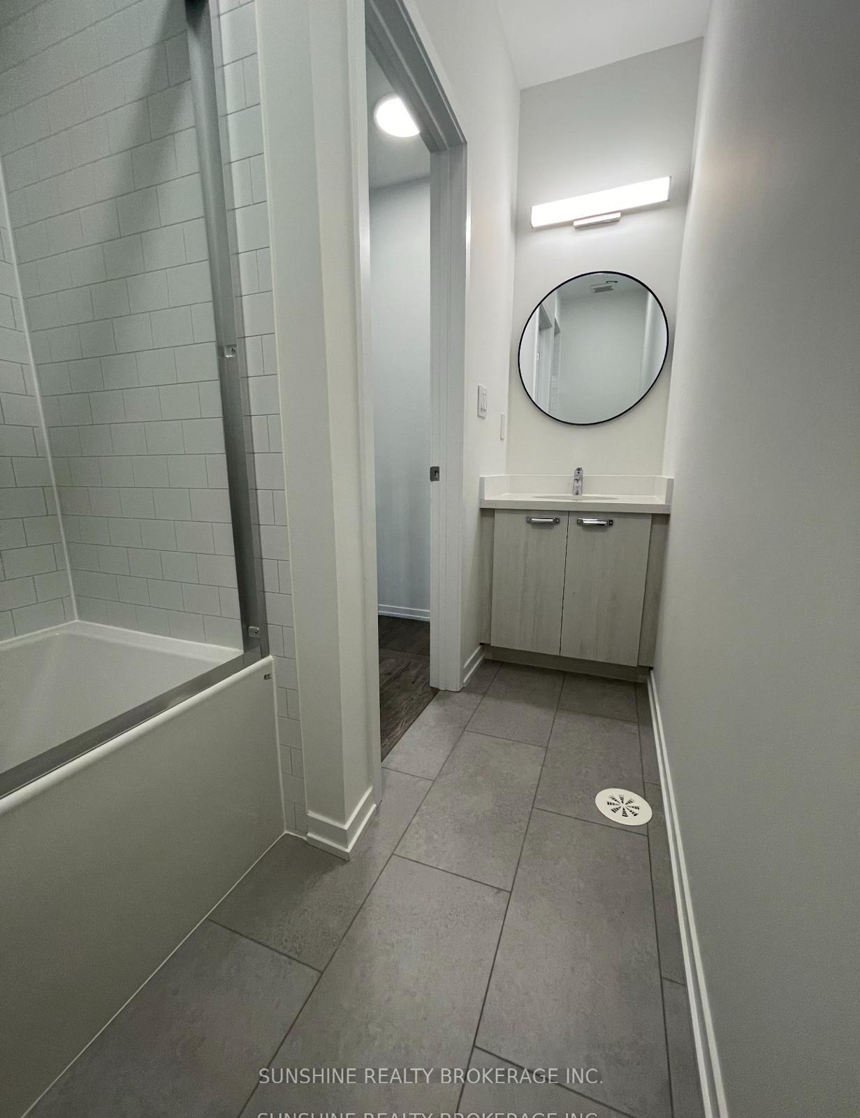 Photo 16 of 113 Matawin Lane, Richmond Hill, Headford Business Park — HOMEH