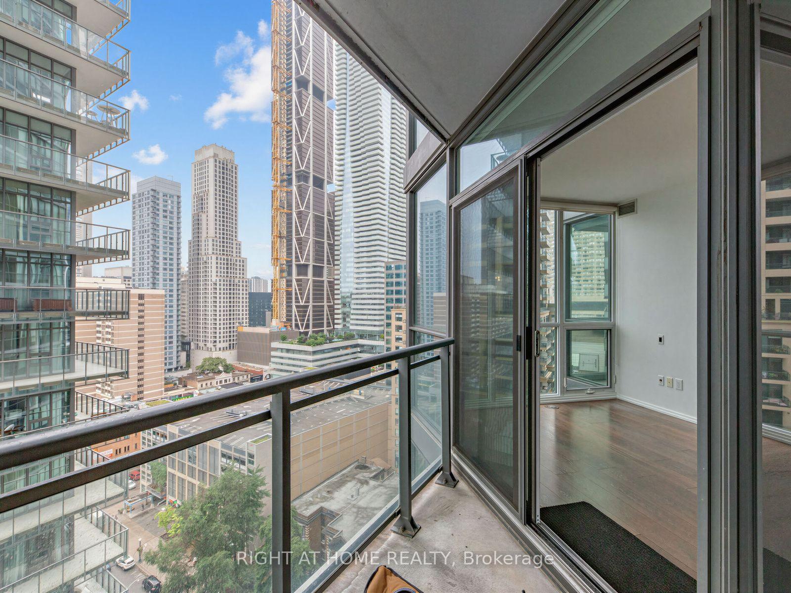 Photo 32 of Unit 2006, 45 Charles Street E, Toronto, Church-Yonge Corridor — HOMEH
