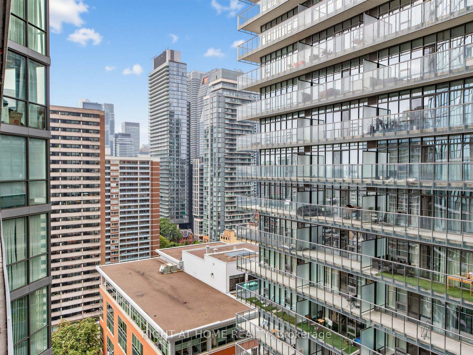 Photo 33 of Unit 2006, 45 Charles Street E, Toronto, Church-Yonge Corridor — HOMEH