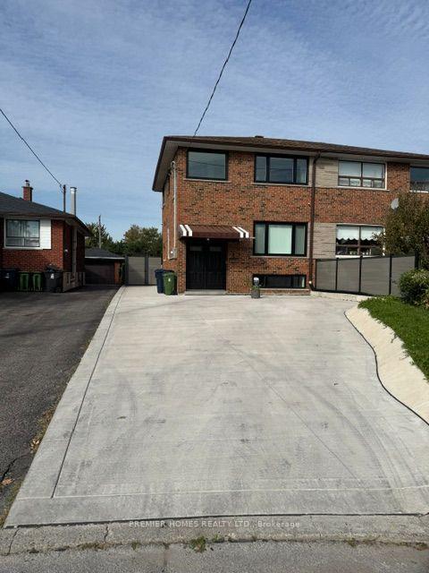 Photo 1 of 18 Turks Road, North York, Glenfield-Jane Heights — HOMEH