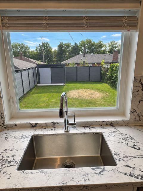 Photo 7 of 18 Turks Road, North York, Glenfield-Jane Heights — HOMEH