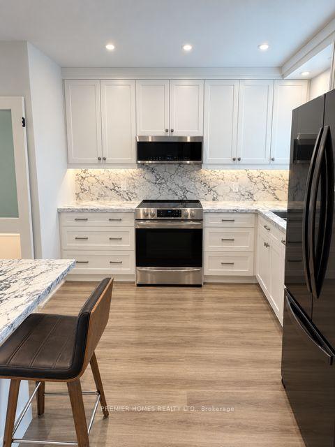 Photo 11 of 18 Turks Road, North York, Glenfield-Jane Heights — HOMEH