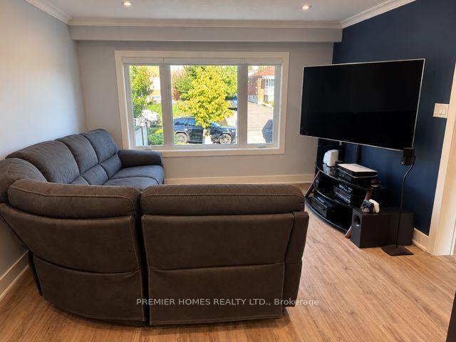 Photo 13 of 18 Turks Road, North York, Glenfield-Jane Heights — HOMEH