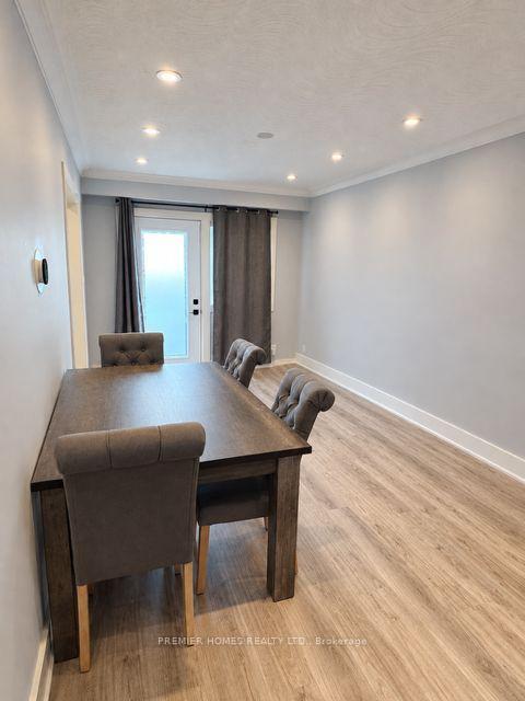 Photo 14 of 18 Turks Road, North York, Glenfield-Jane Heights — HOMEH