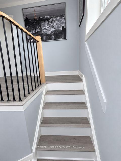 Photo 21 of 18 Turks Road, North York, Glenfield-Jane Heights — HOMEH