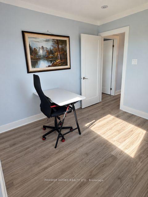 Photo 33 of 18 Turks Road, North York, Glenfield-Jane Heights — HOMEH