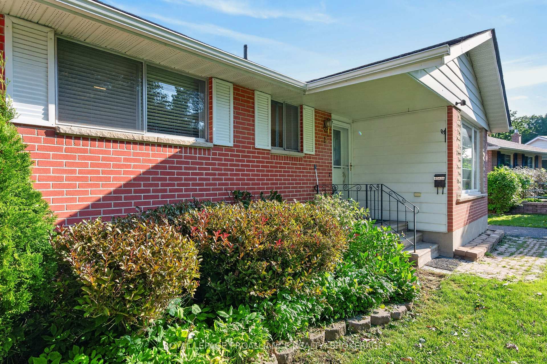 Photo 2 of 15 Hampstead, Kingston, West of Sir John A. Blvd — HOMEH