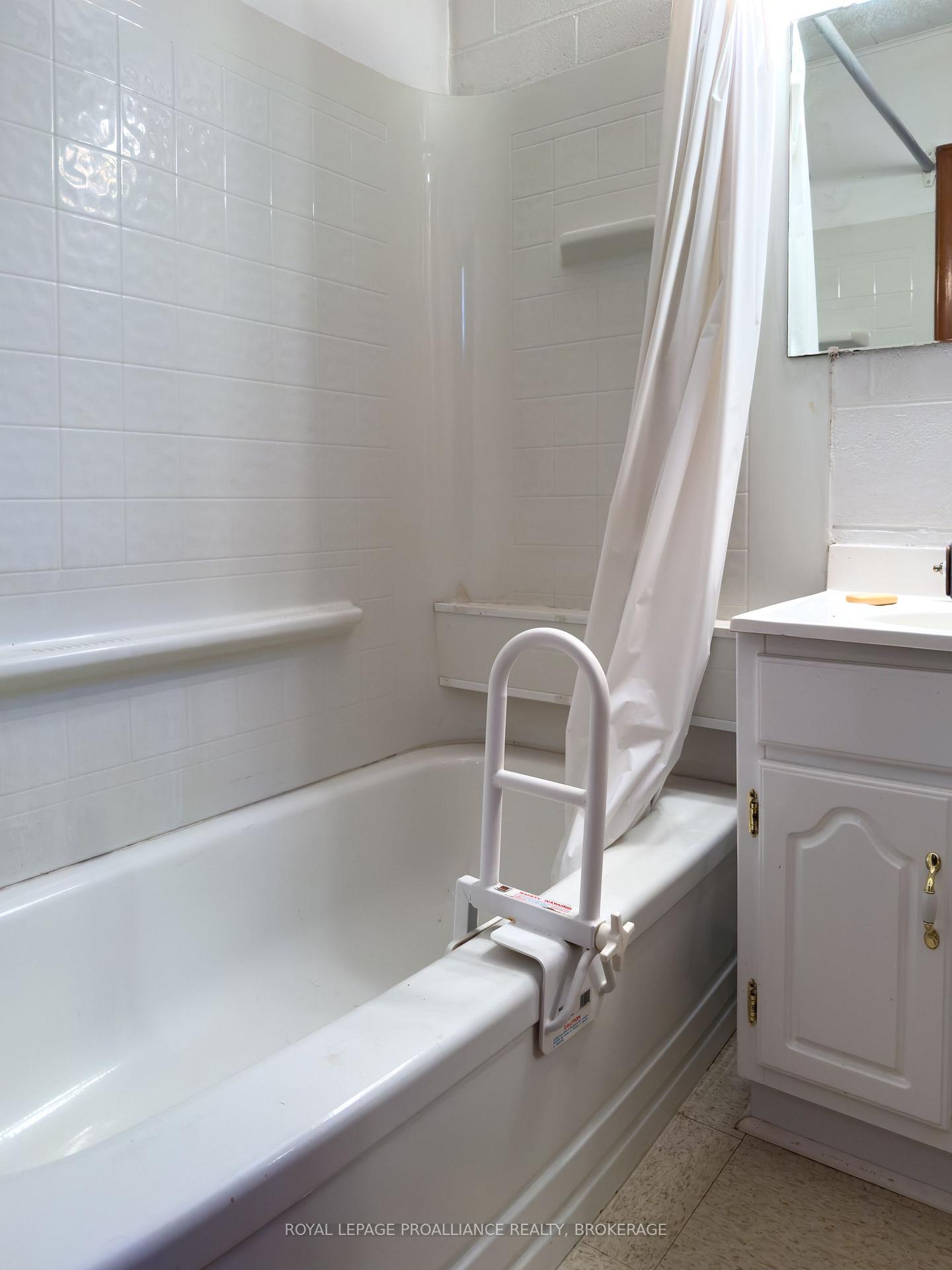 Photo 24 of 15 Hampstead, Kingston, West of Sir John A. Blvd — HOMEH