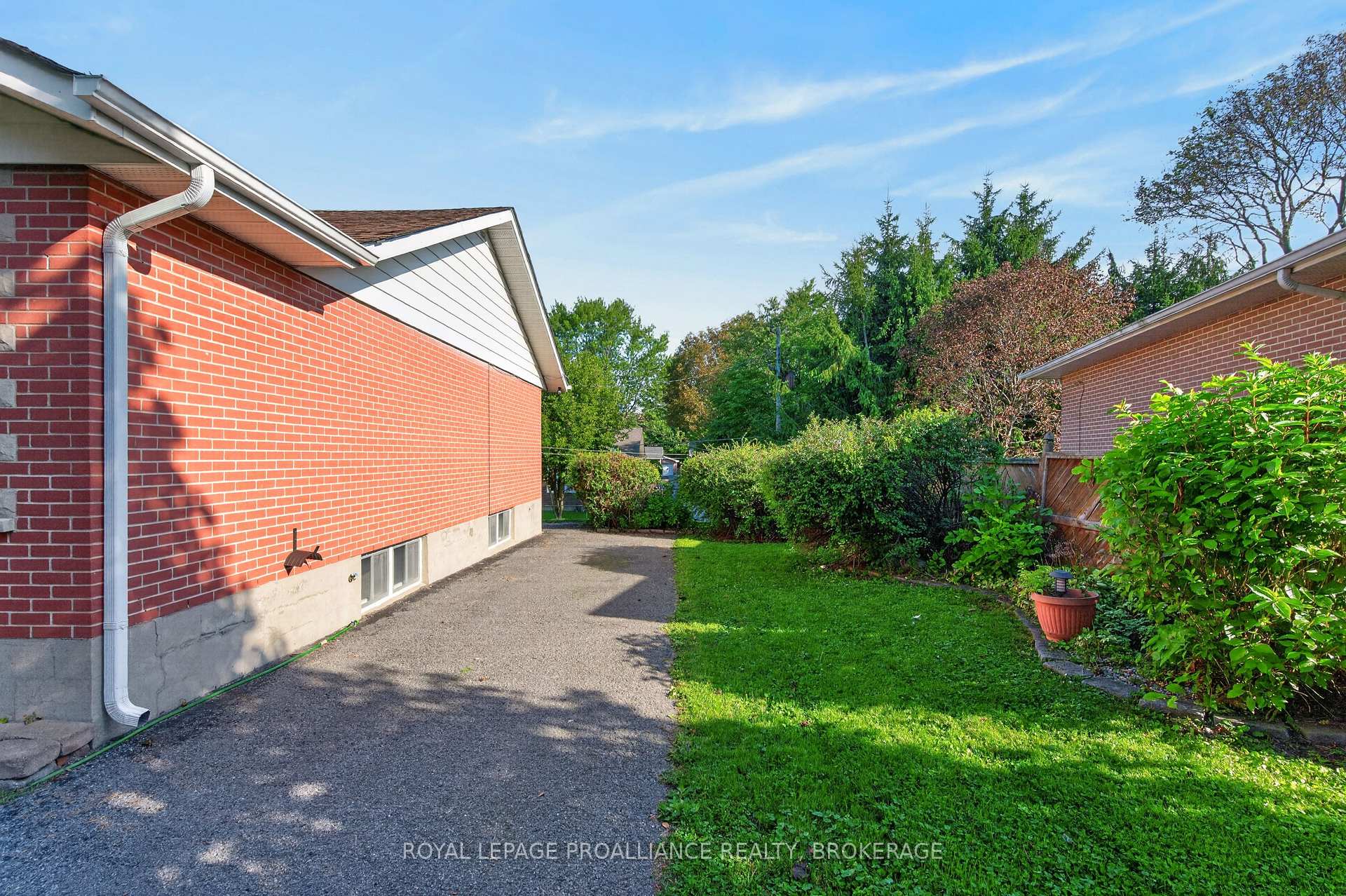 Photo 28 of 15 Hampstead, Kingston, West of Sir John A. Blvd — HOMEH