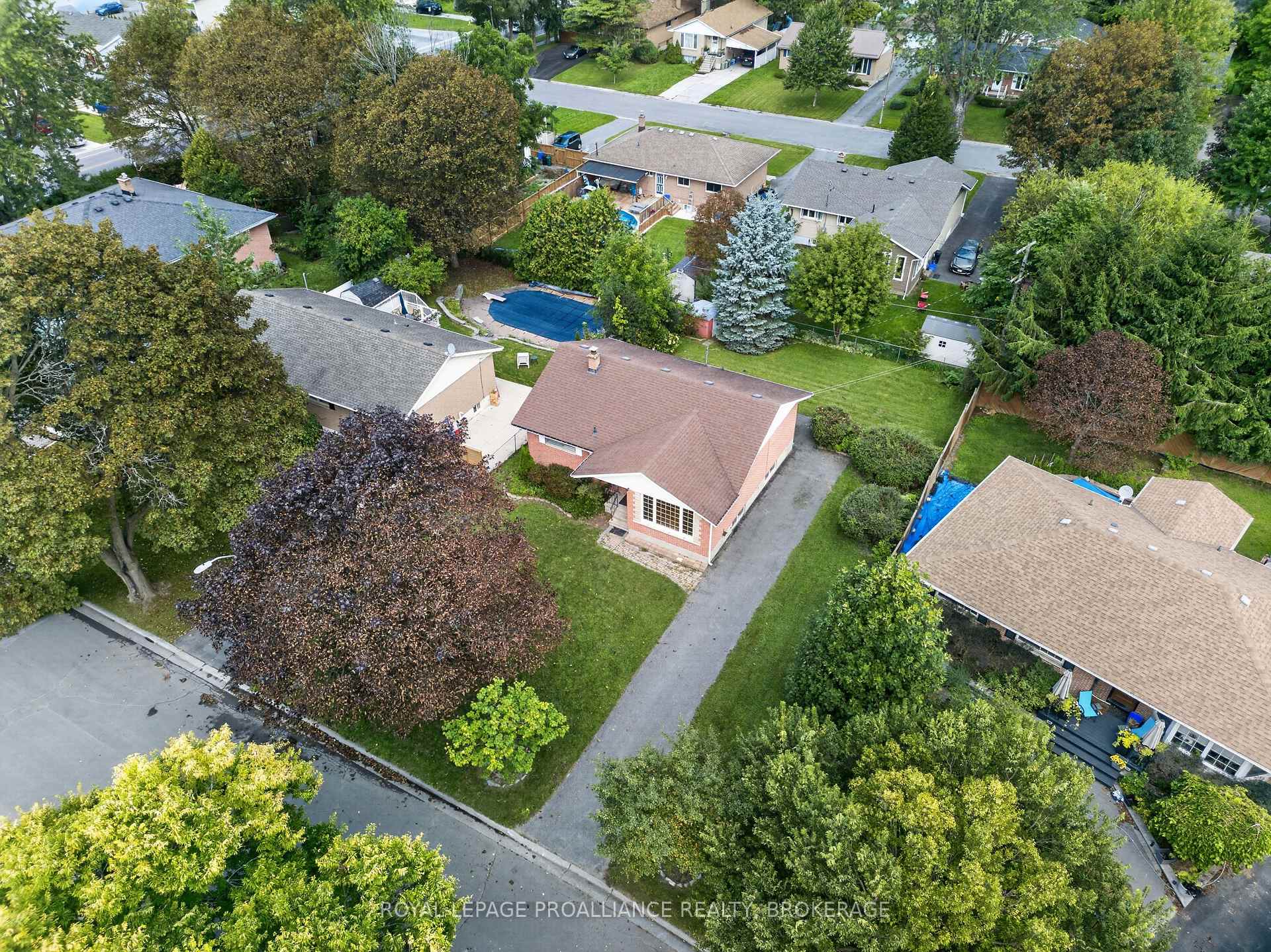 Photo 30 of 15 Hampstead, Kingston, West of Sir John A. Blvd — HOMEH