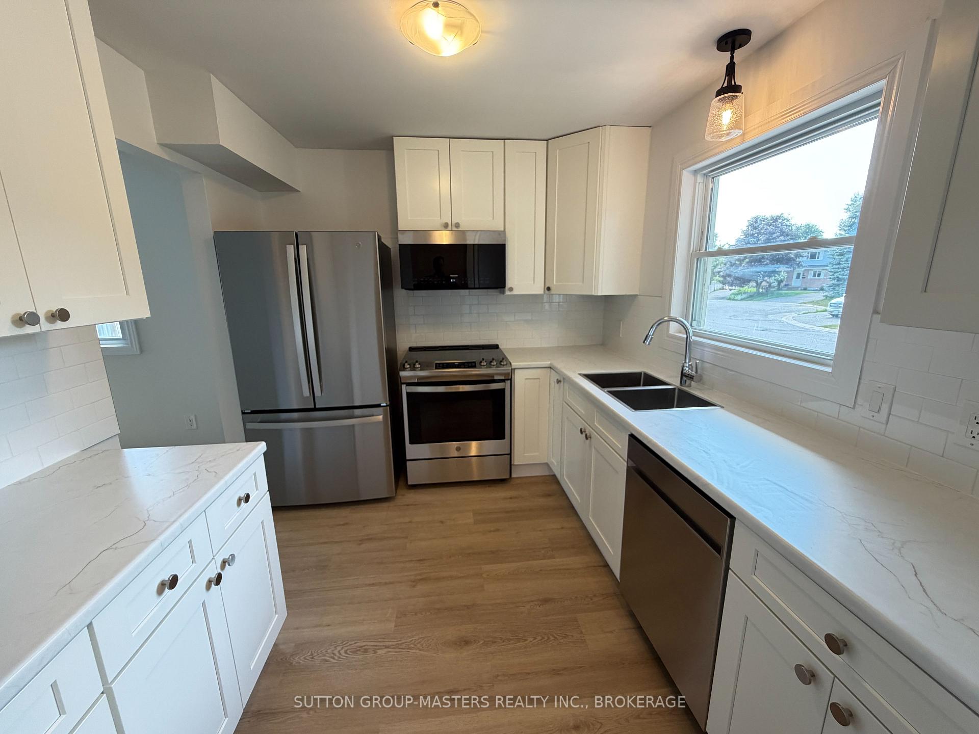 Photo 2 of 1124 Bittersweet Place, Kingston, City Northwest — HOMEH