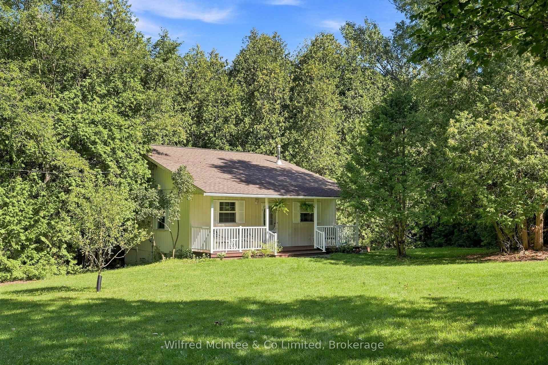 Photo of 493537 Baptist Church Road W