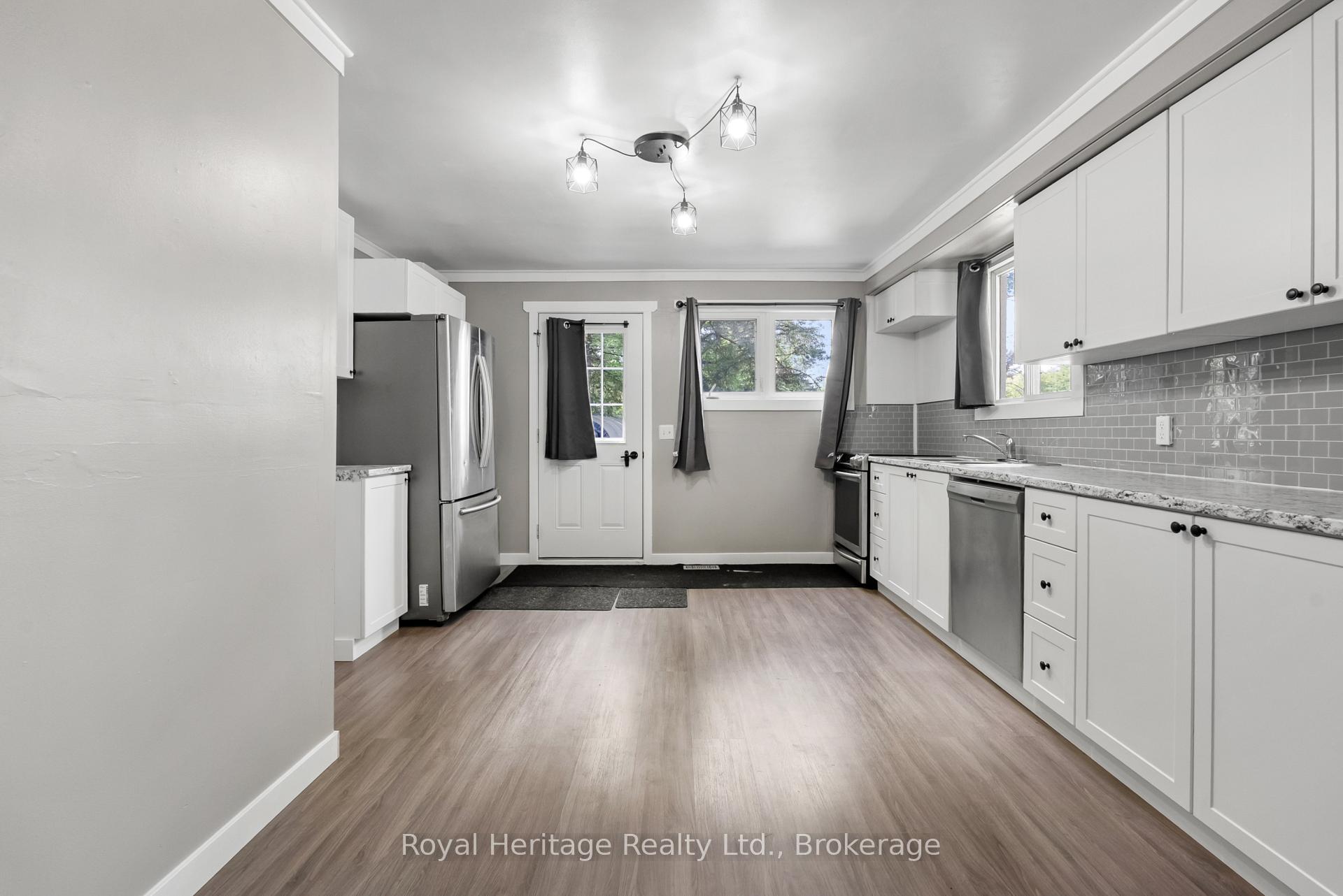 Photo 11 of 14 Morrison Street, Kawartha Lakes, Laxton/Digby/Longford — HOMEH