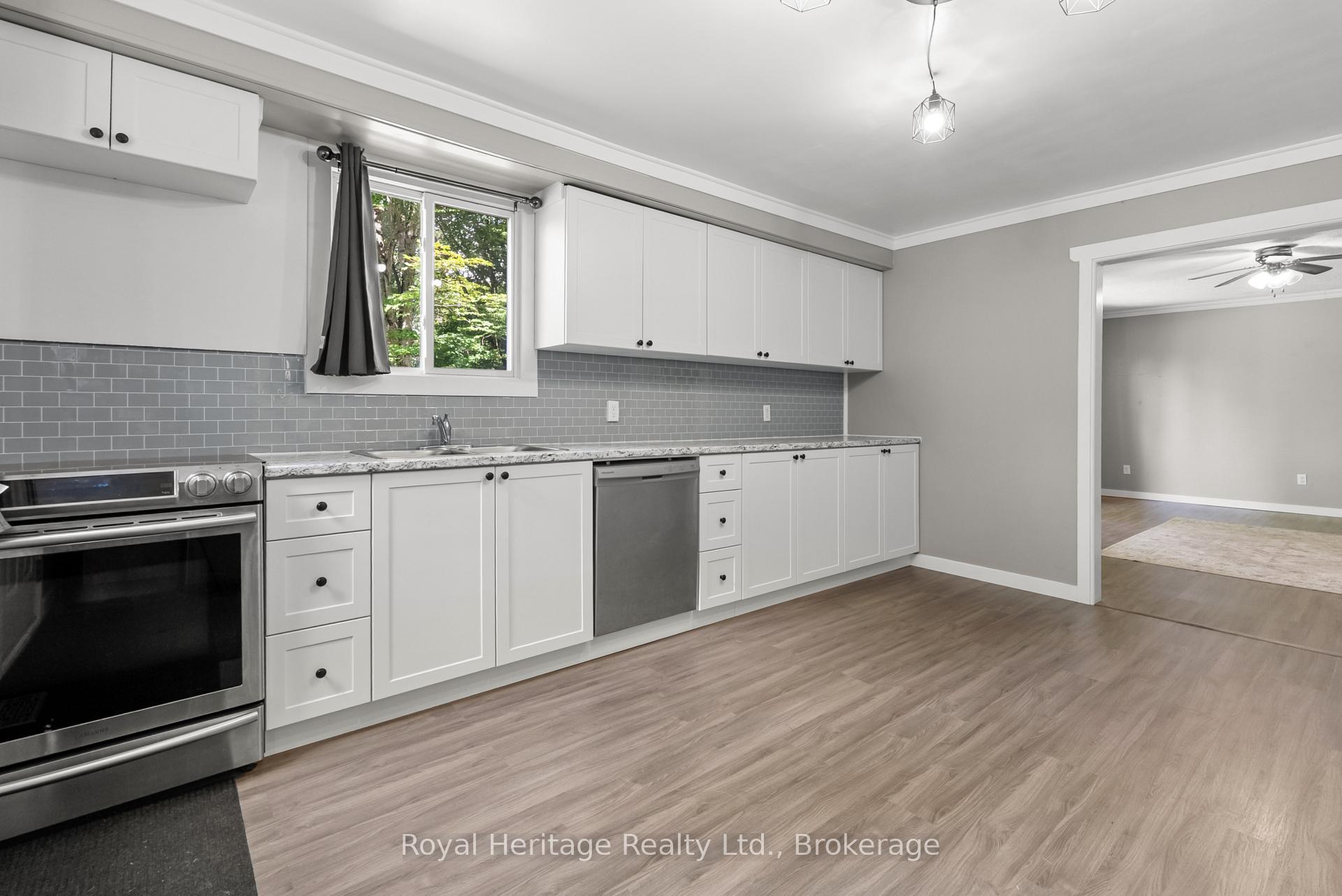 Photo 17 of 14 Morrison Street, Kawartha Lakes, Laxton/Digby/Longford — HOMEH