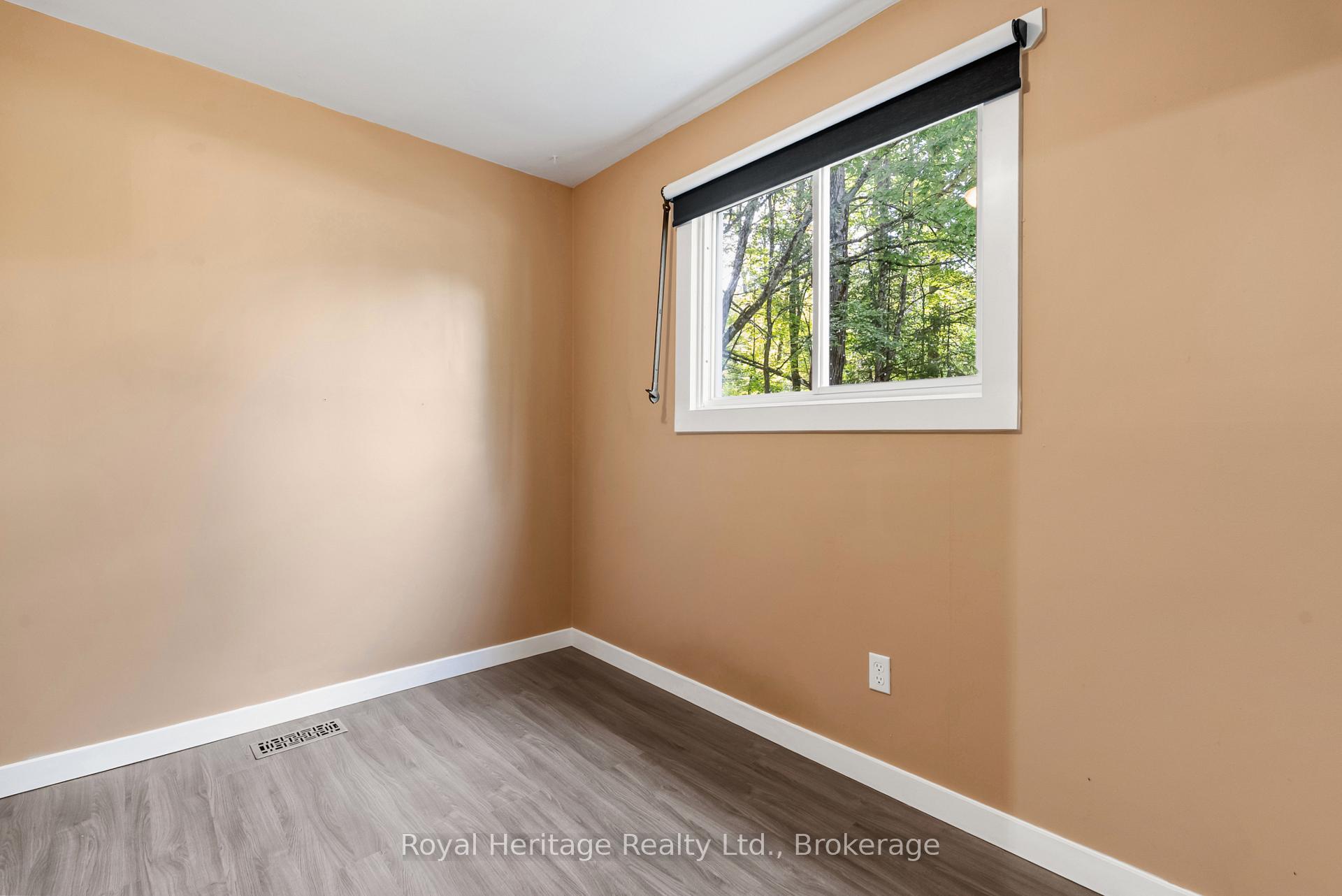 Photo 21 of 14 Morrison Street, Kawartha Lakes, Laxton/Digby/Longford — HOMEH