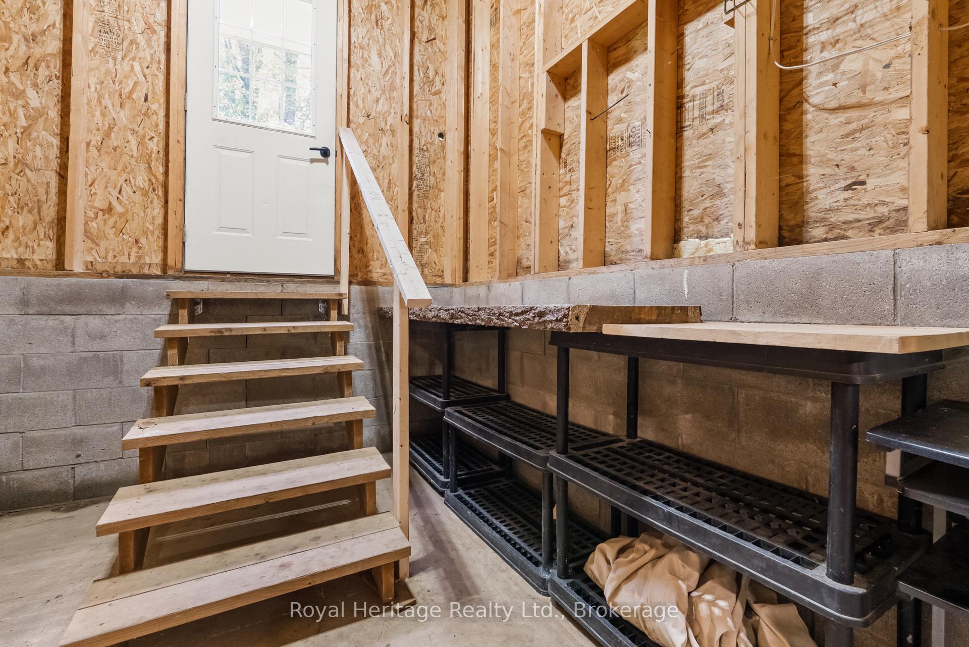 Photo 35 of 14 Morrison Street, Kawartha Lakes, Laxton/Digby/Longford — HOMEH