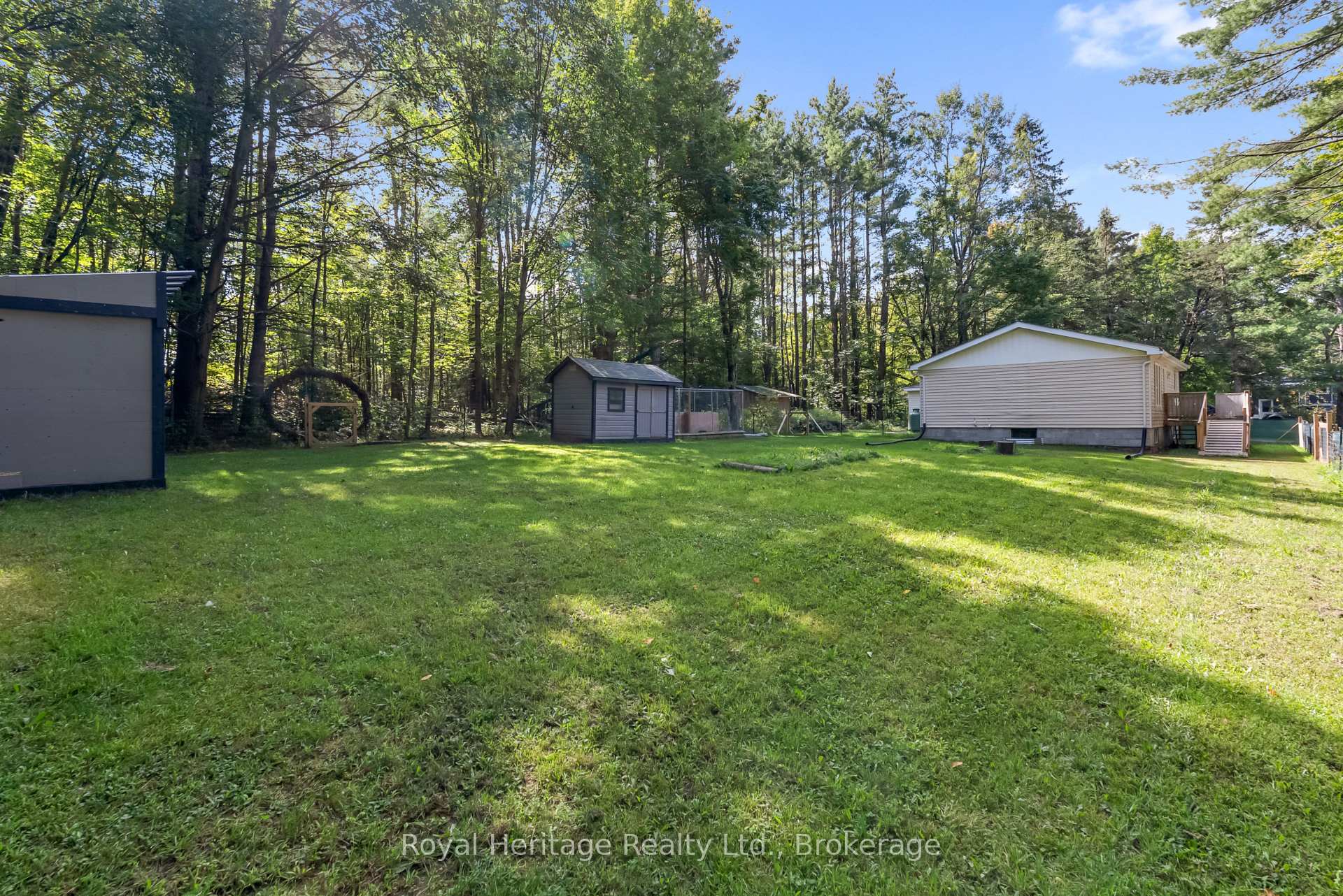 Photo 32 of 14 Morrison Street, Kawartha Lakes, Laxton/Digby/Longford — HOMEH