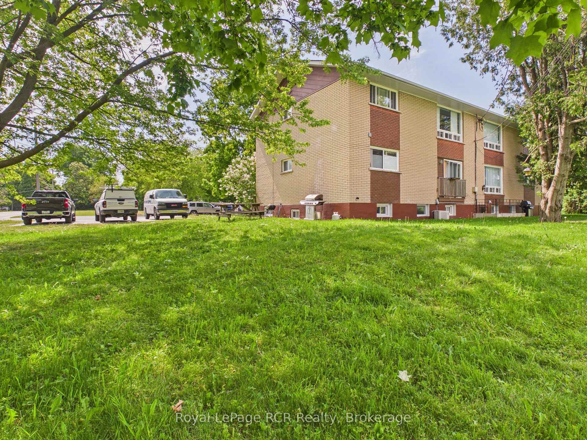 Photo 10 of 67 King Street, Kincardine — HOMEH