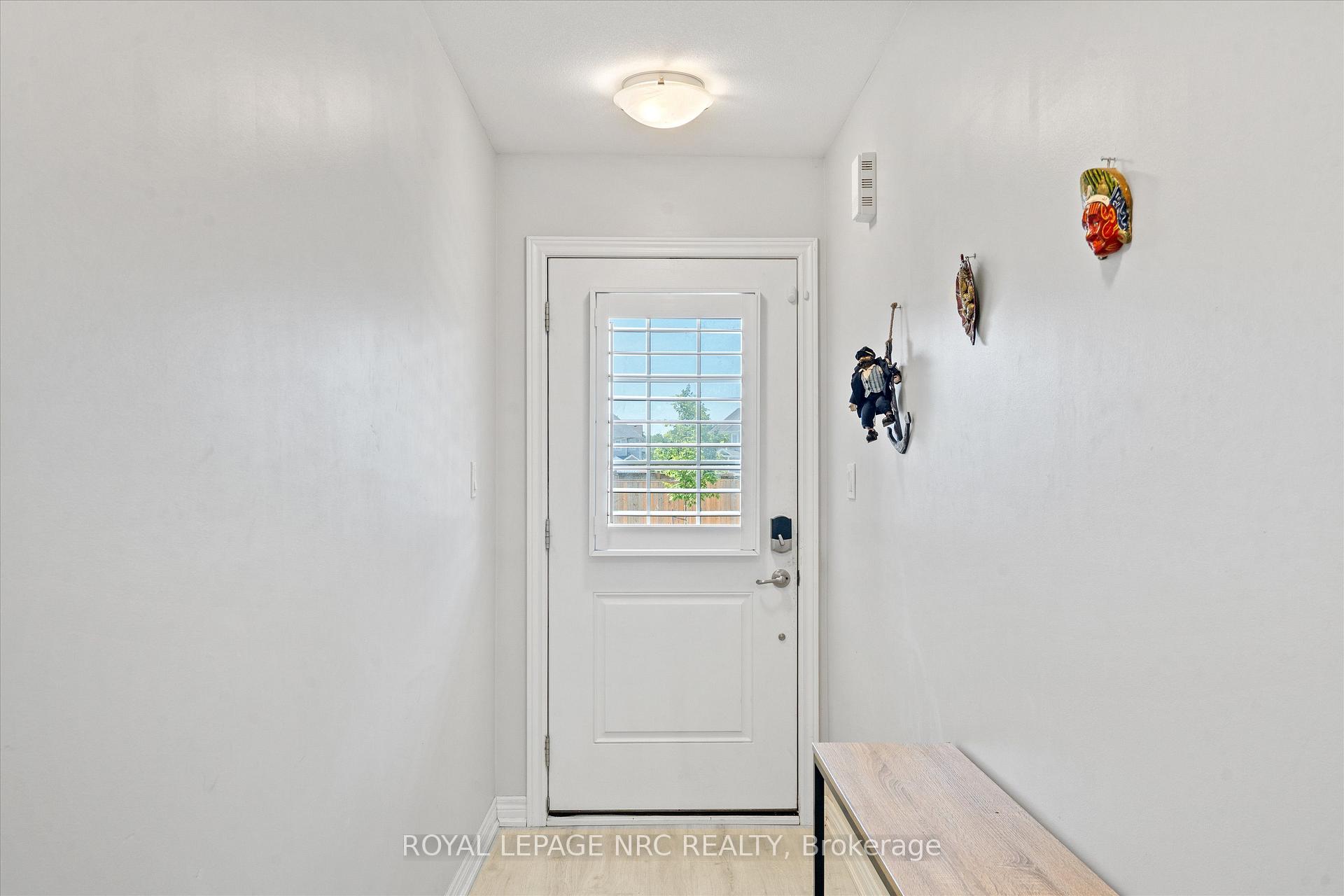 Photo 4 of 141 Acacia Road, Pelham, Fonthill — HOMEH