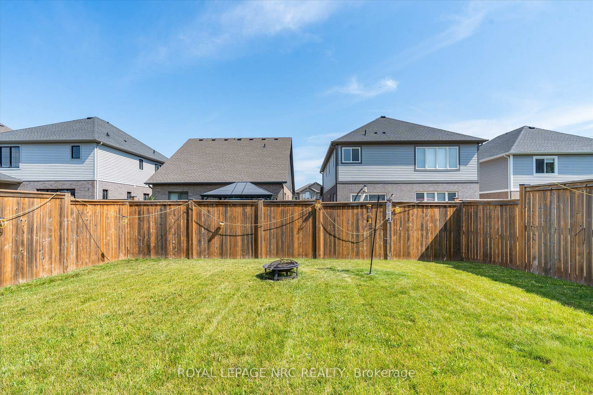 Photo 19 of 141 Acacia Road, Pelham, Fonthill — HOMEH