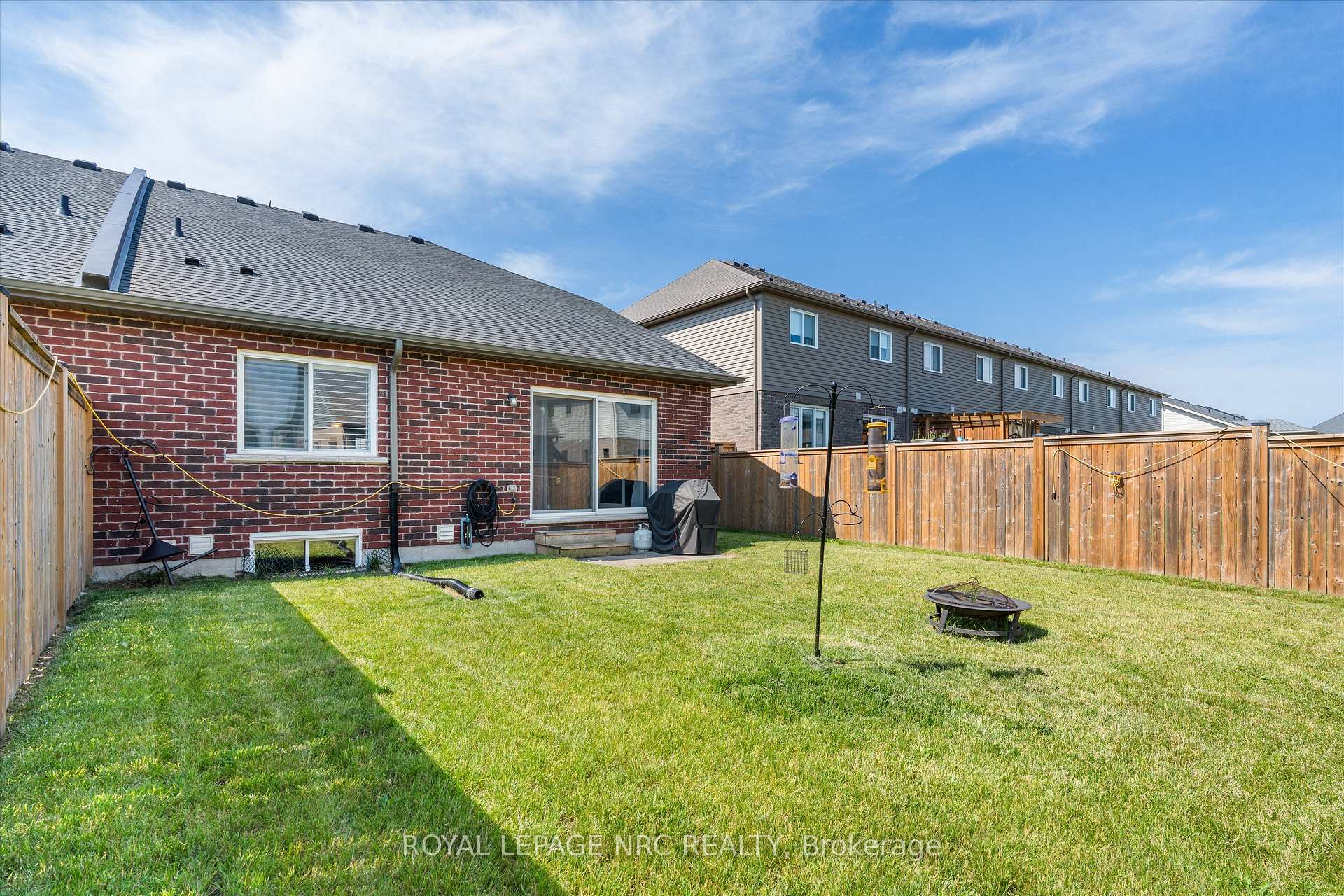 Photo 20 of 141 Acacia Road, Pelham, Fonthill — HOMEH