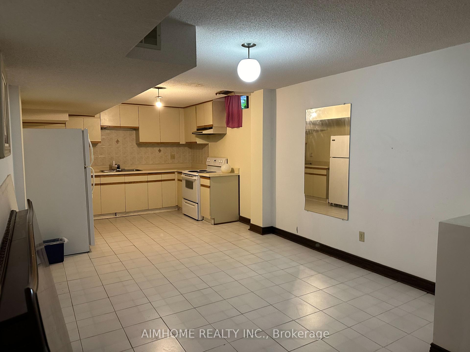 Photo 1 of 45 Granite Street, Vaughan, East Woodbridge — HOMEH