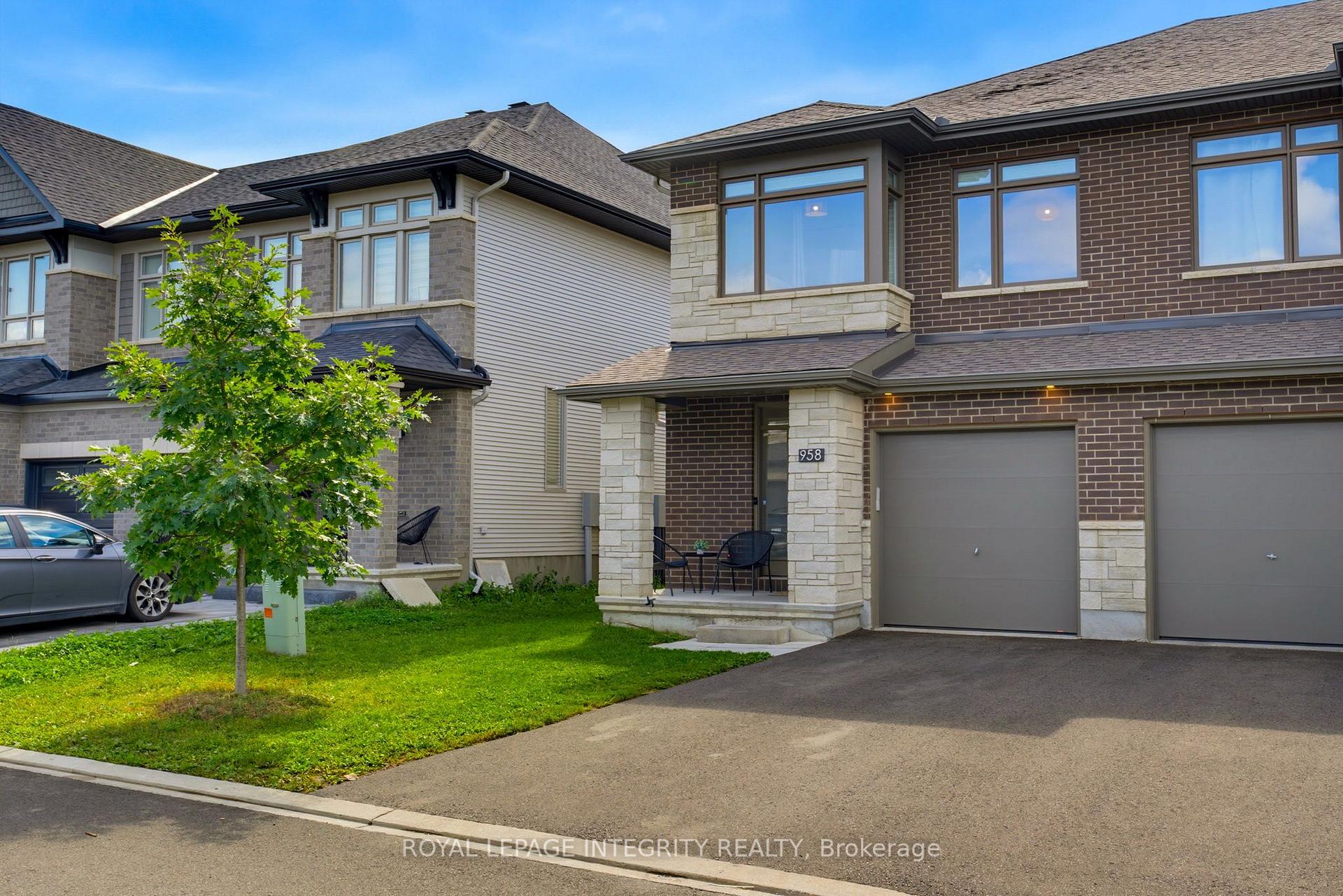 Photo 2 of 958 Omagaki Way, Ottawa, Blossom Park/Kemp Park/Findlay Creek — HOMEH