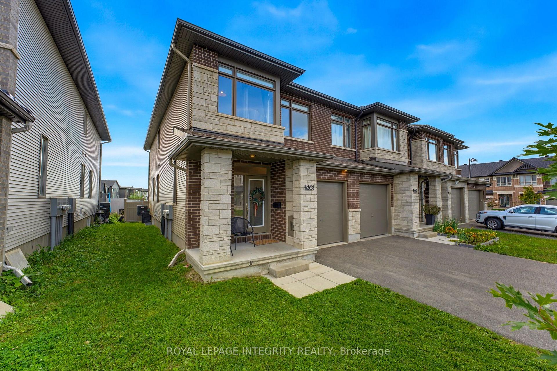 Photo 3 of 958 Omagaki Way, Ottawa, Blossom Park/Kemp Park/Findlay Creek — HOMEH