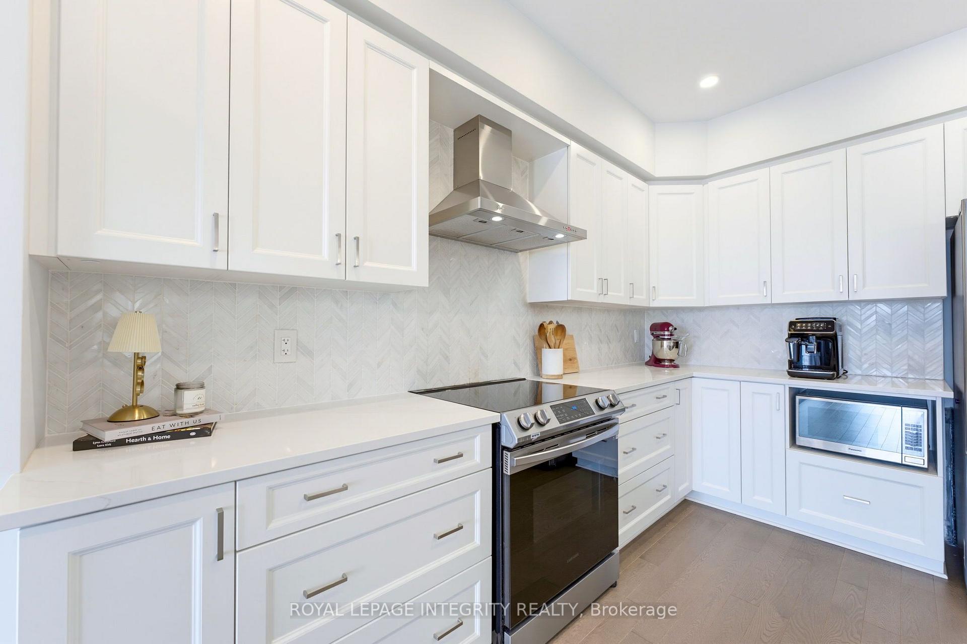 Photo 11 of 958 Omagaki Way, Ottawa, Blossom Park/Kemp Park/Findlay Creek — HOMEH