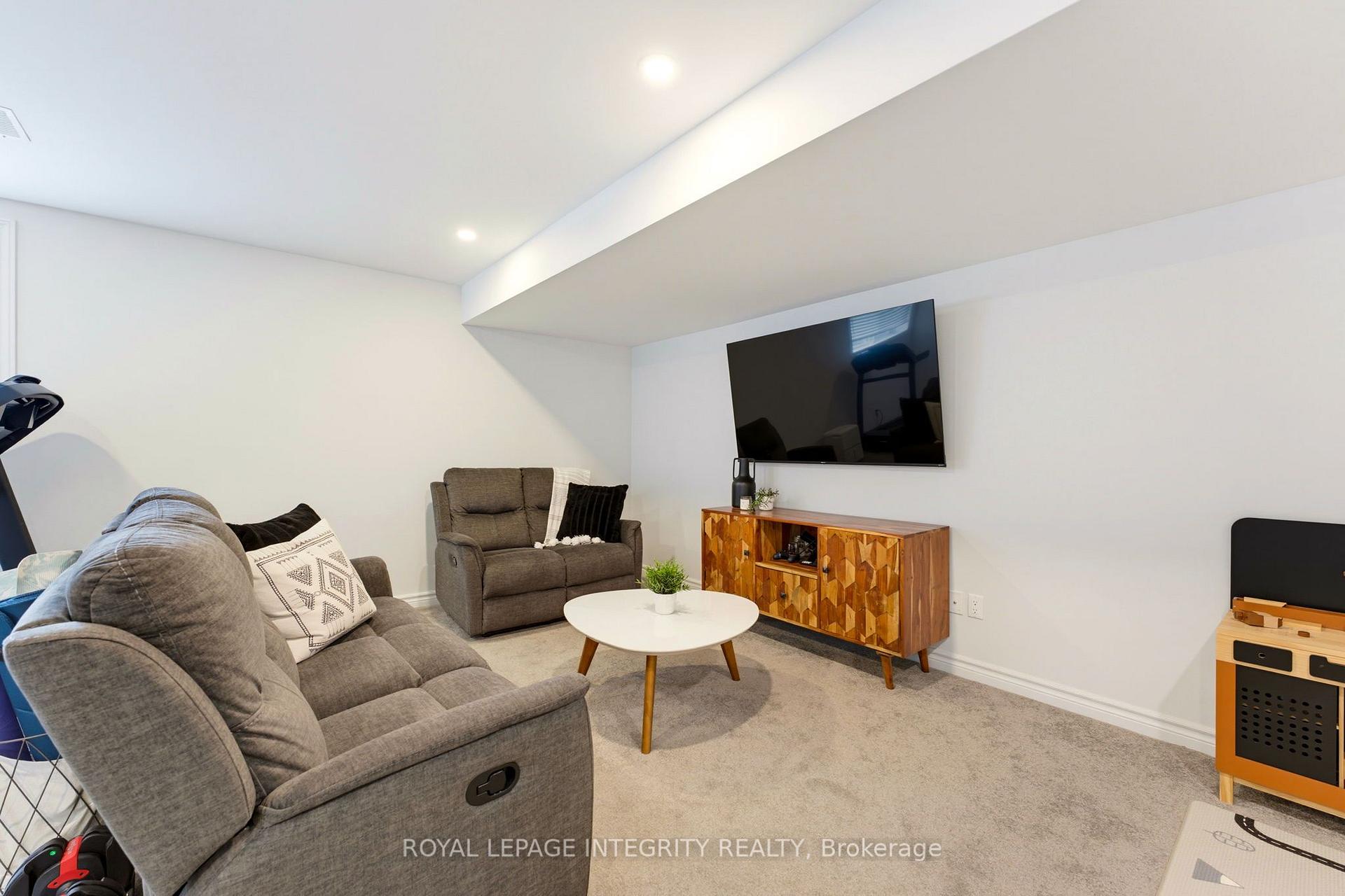 Photo 38 of 958 Omagaki Way, Ottawa, Blossom Park/Kemp Park/Findlay Creek — HOMEH