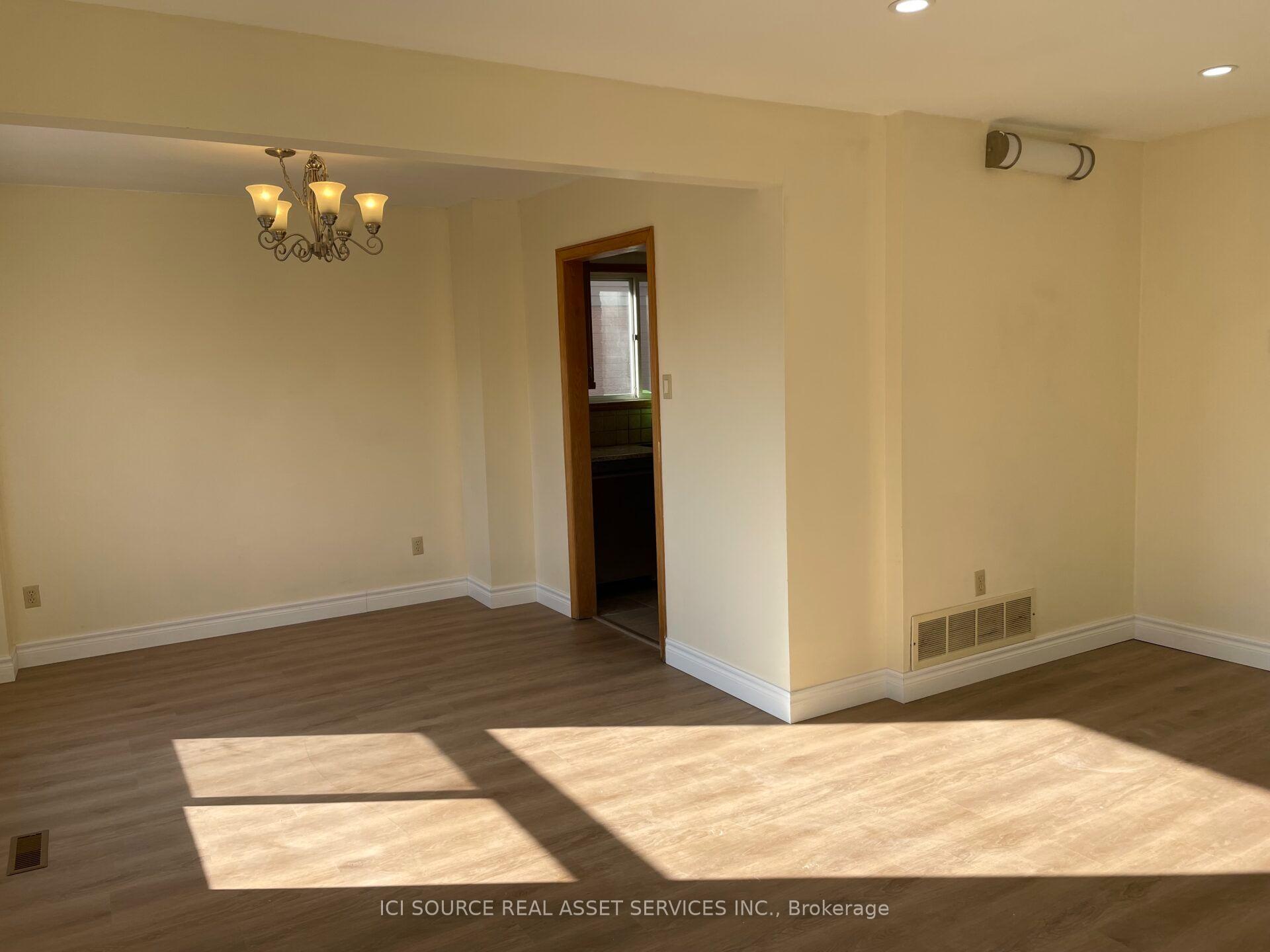 Photo 11 of 6136 Fullerton Crescent, Mississauga, Meadowvale — HOMEH