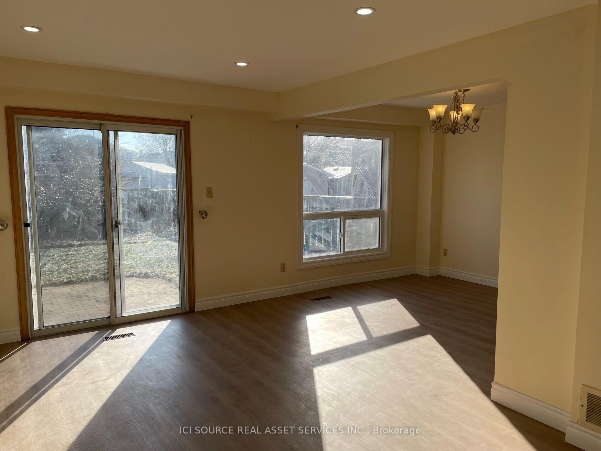 Photo 12 of 6136 Fullerton Crescent, Mississauga, Meadowvale — HOMEH