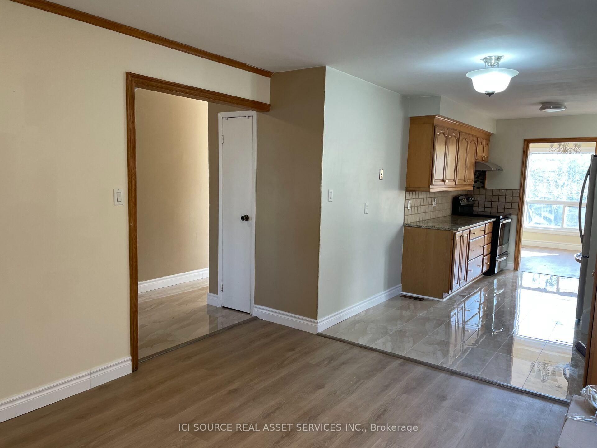 Photo 13 of 6136 Fullerton Crescent, Mississauga, Meadowvale — HOMEH
