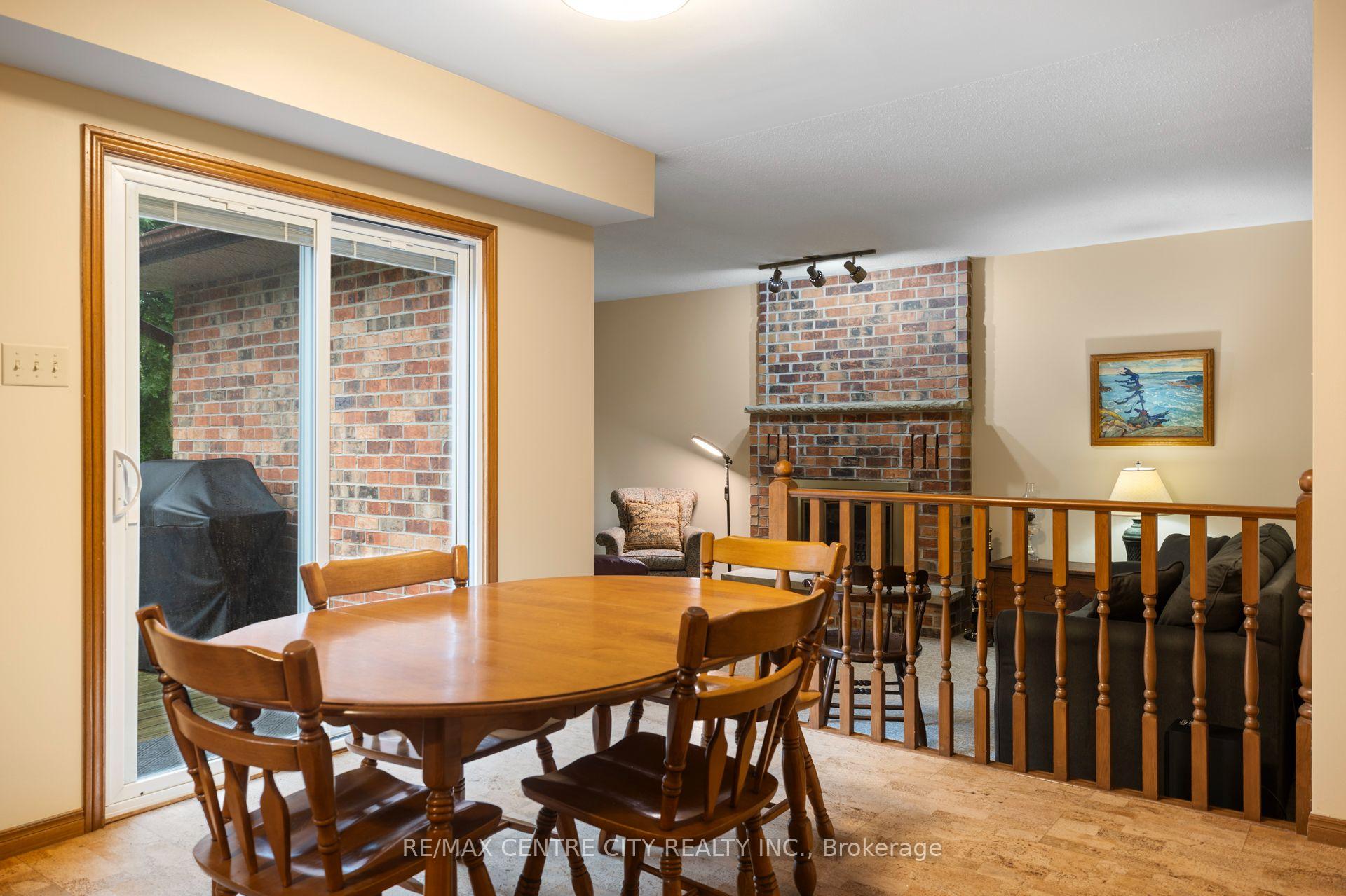Photo 11 of 334 Canterbury Place, Central Elgin, Belmont — HOMEH