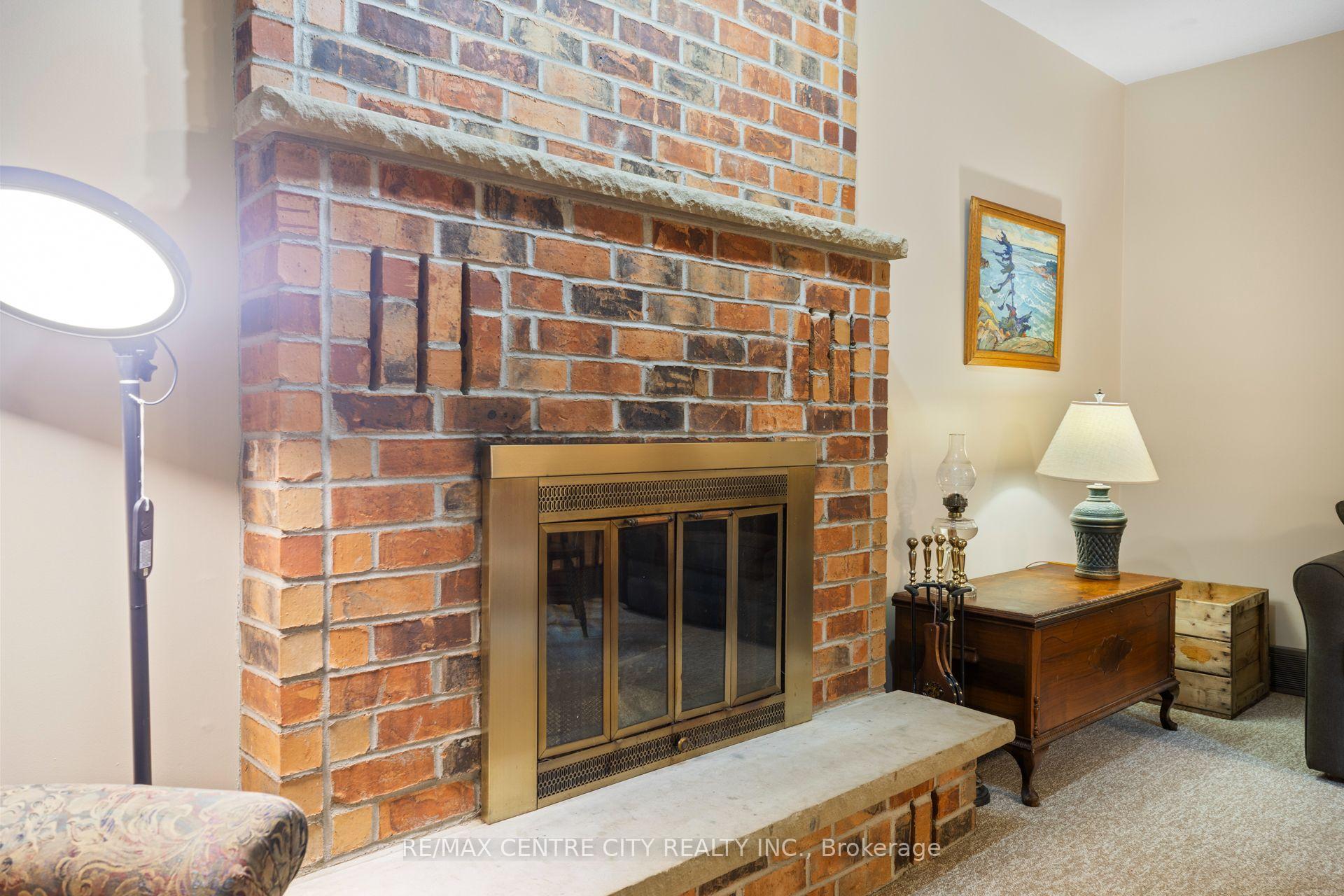 Photo 13 of 334 Canterbury Place, Central Elgin, Belmont — HOMEH