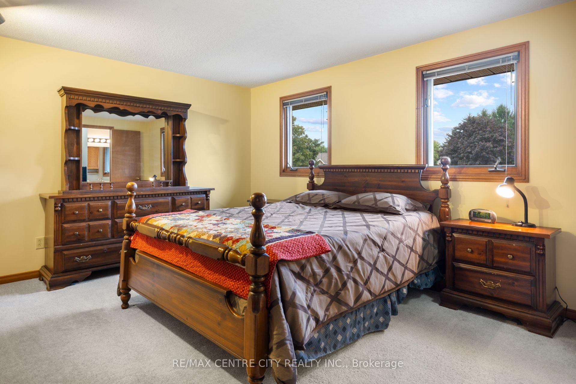 Photo 20 of 334 Canterbury Place, Central Elgin, Belmont — HOMEH
