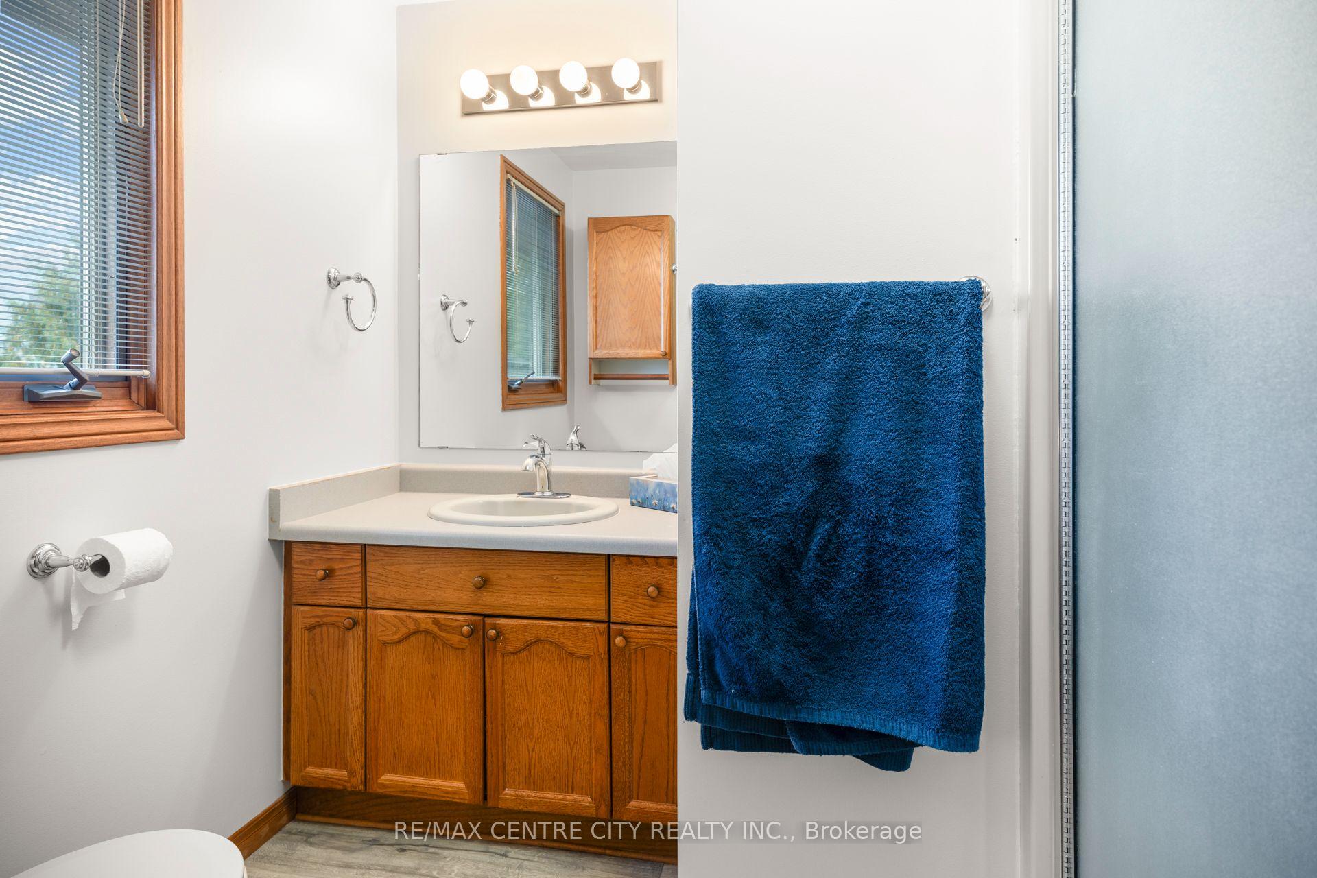 Photo 22 of 334 Canterbury Place, Central Elgin, Belmont — HOMEH