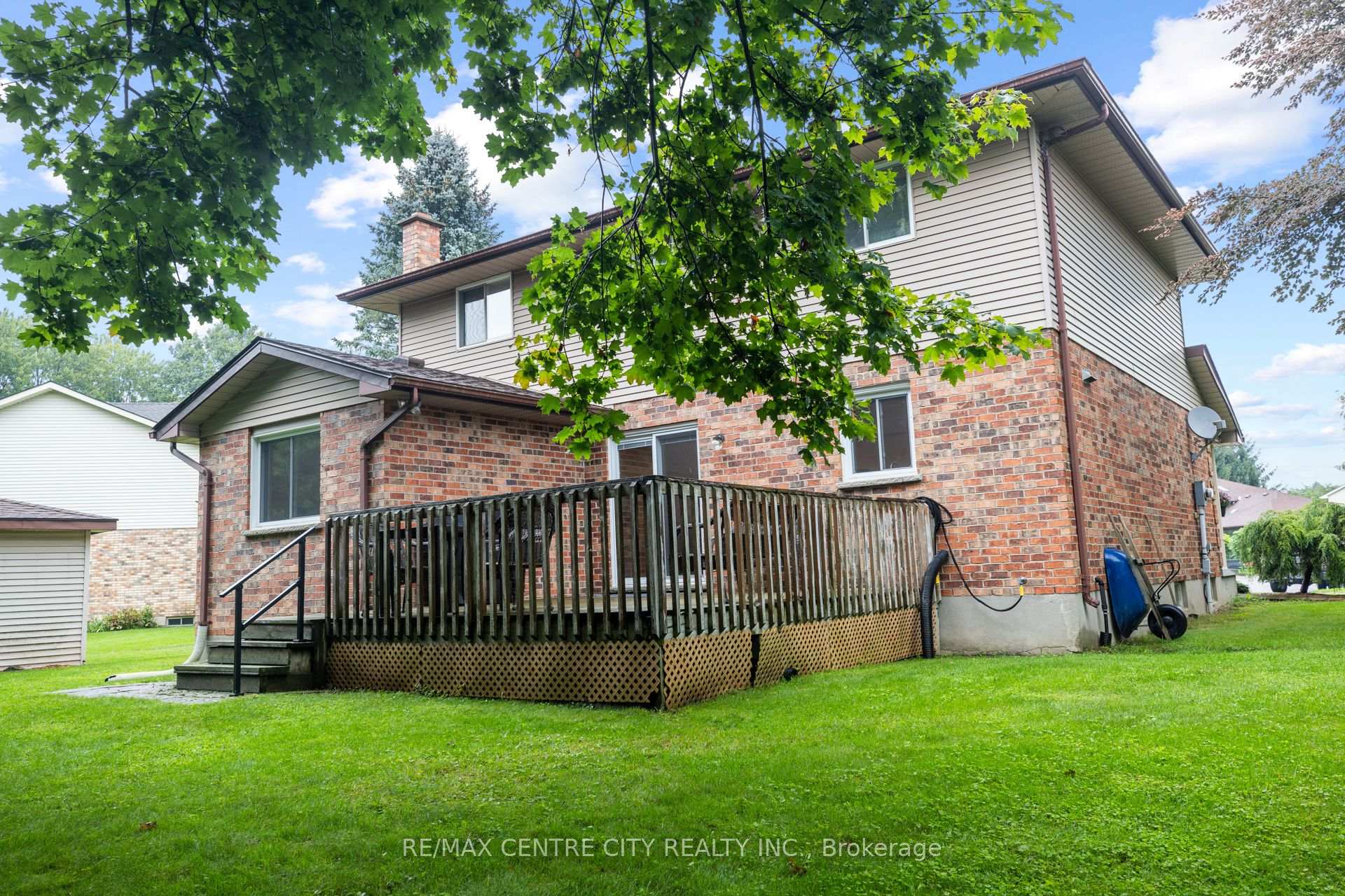 Photo 25 of 334 Canterbury Place, Central Elgin, Belmont — HOMEH