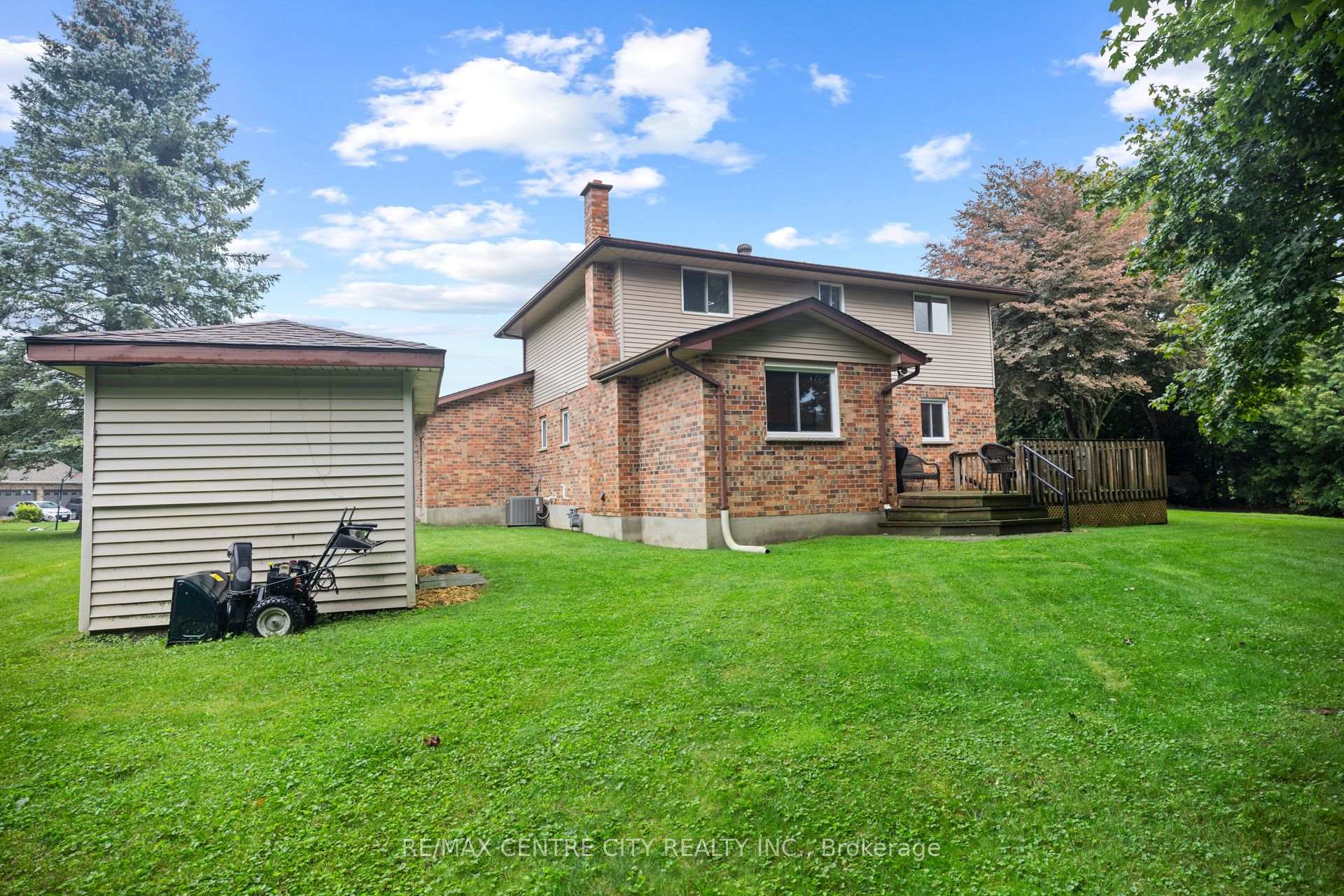 Photo 28 of 334 Canterbury Place, Central Elgin, Belmont — HOMEH