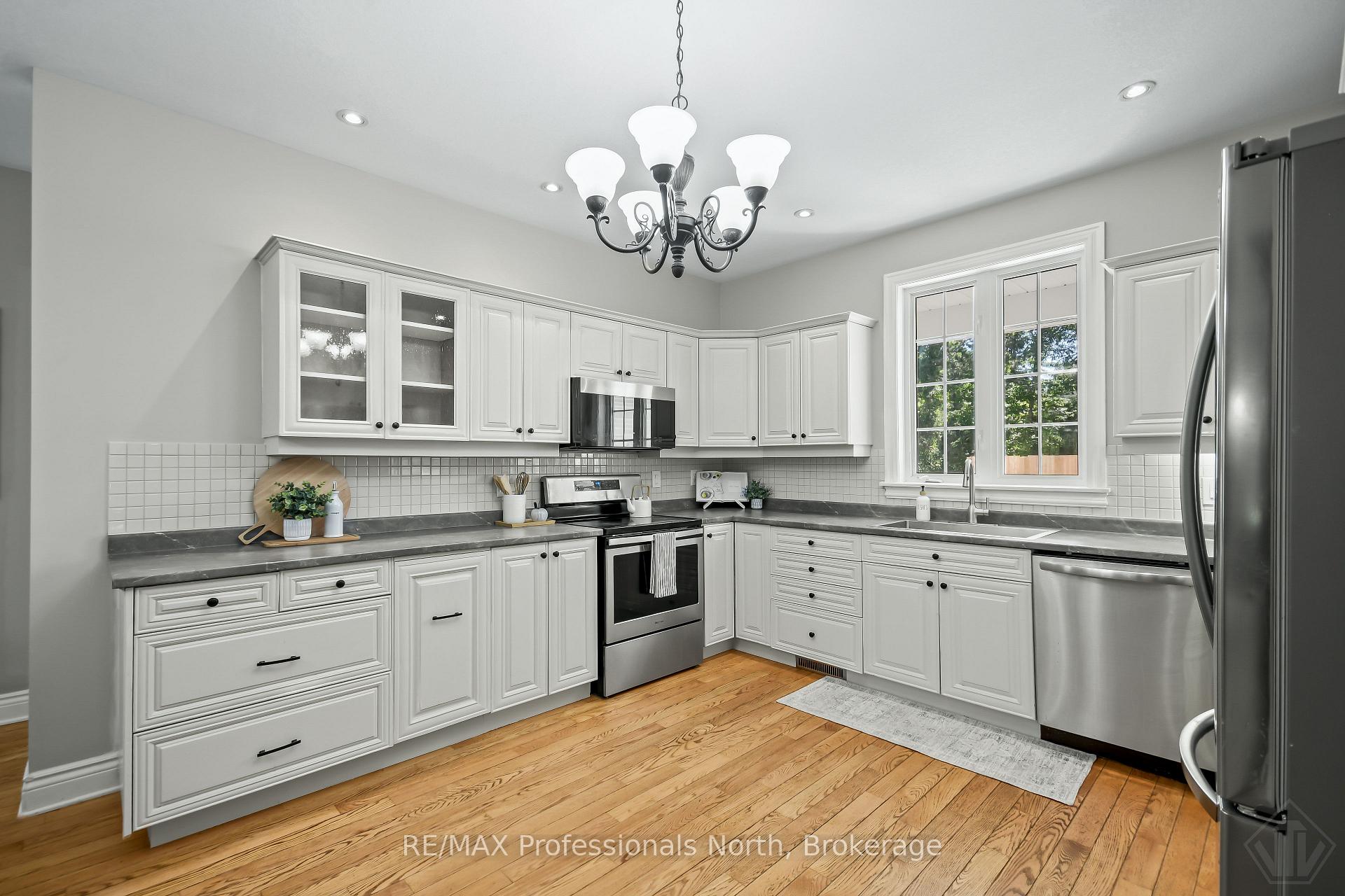 Photo 9 of 9 Melane Court, Bracebridge, Macaulay — HOMEH
