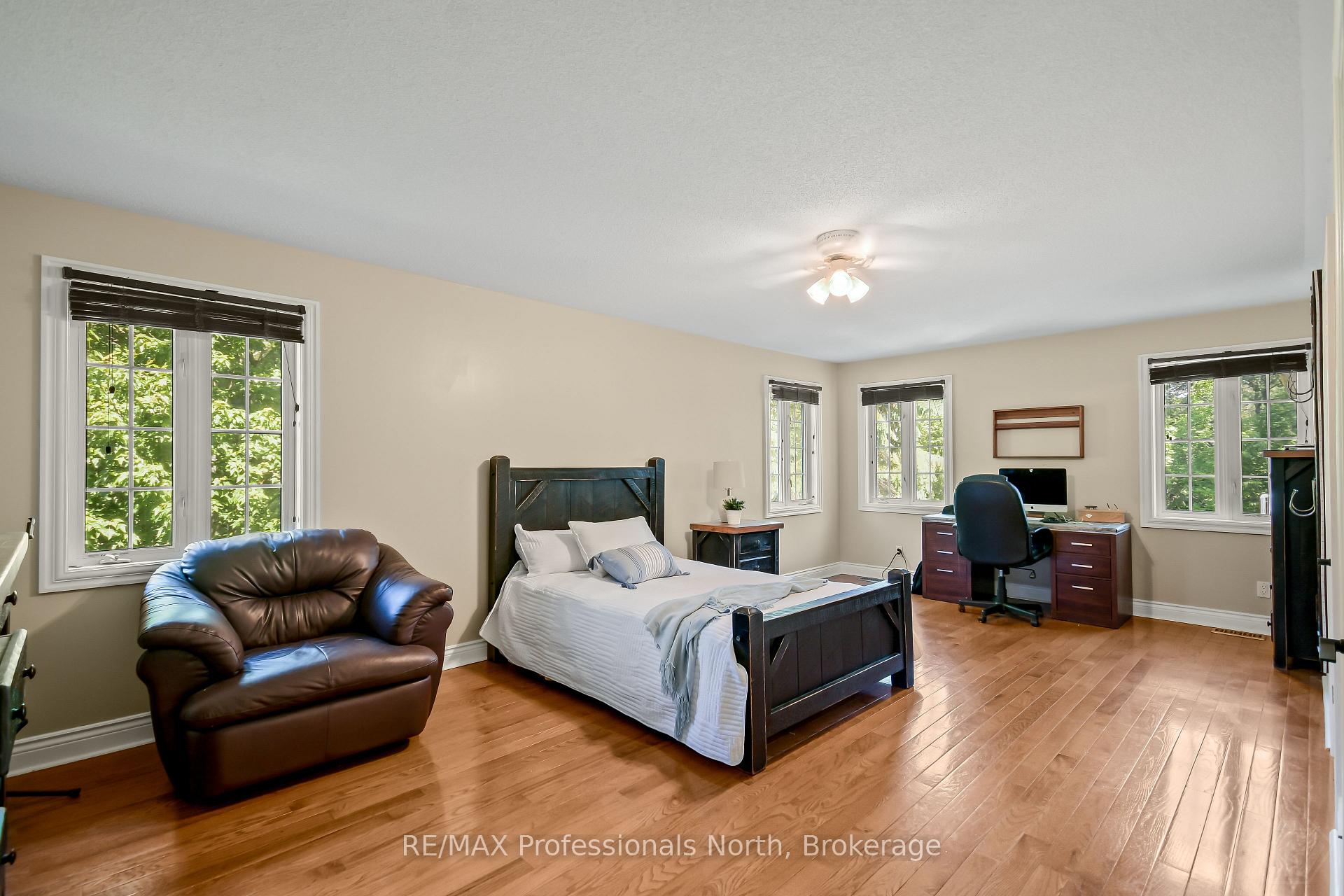 Photo 23 of 9 Melane Court, Bracebridge, Macaulay — HOMEH