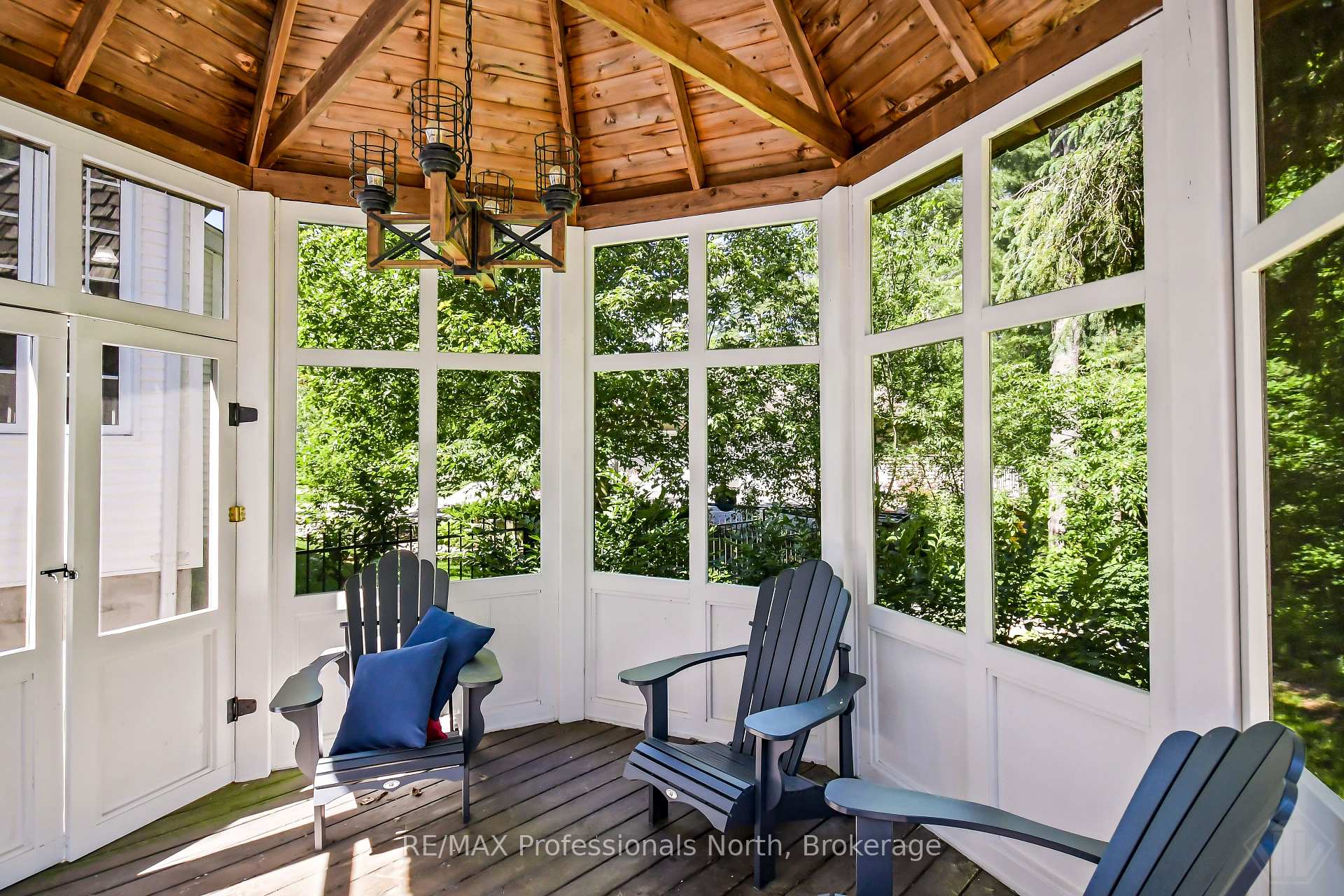 Photo 40 of 9 Melane Court, Bracebridge, Macaulay — HOMEH