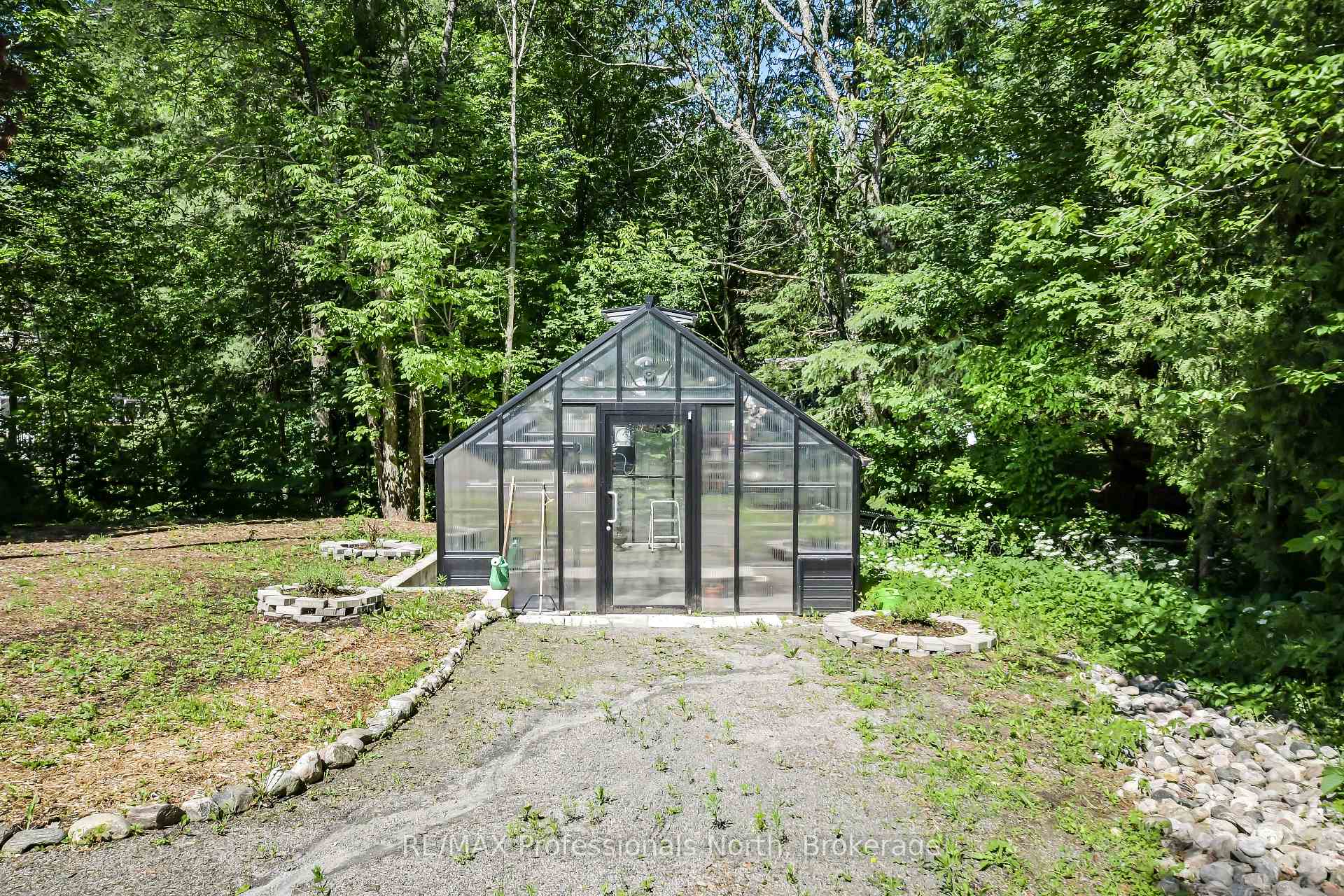 Photo 43 of 9 Melane Court, Bracebridge, Macaulay — HOMEH