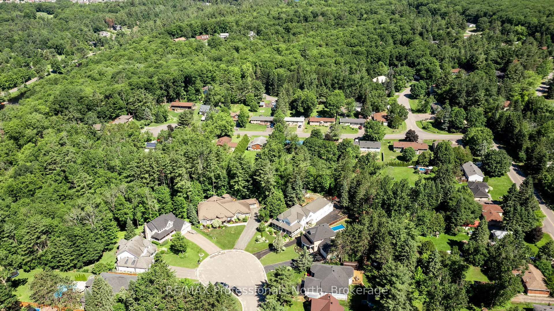 Photo 48 of 9 Melane Court, Bracebridge, Macaulay — HOMEH
