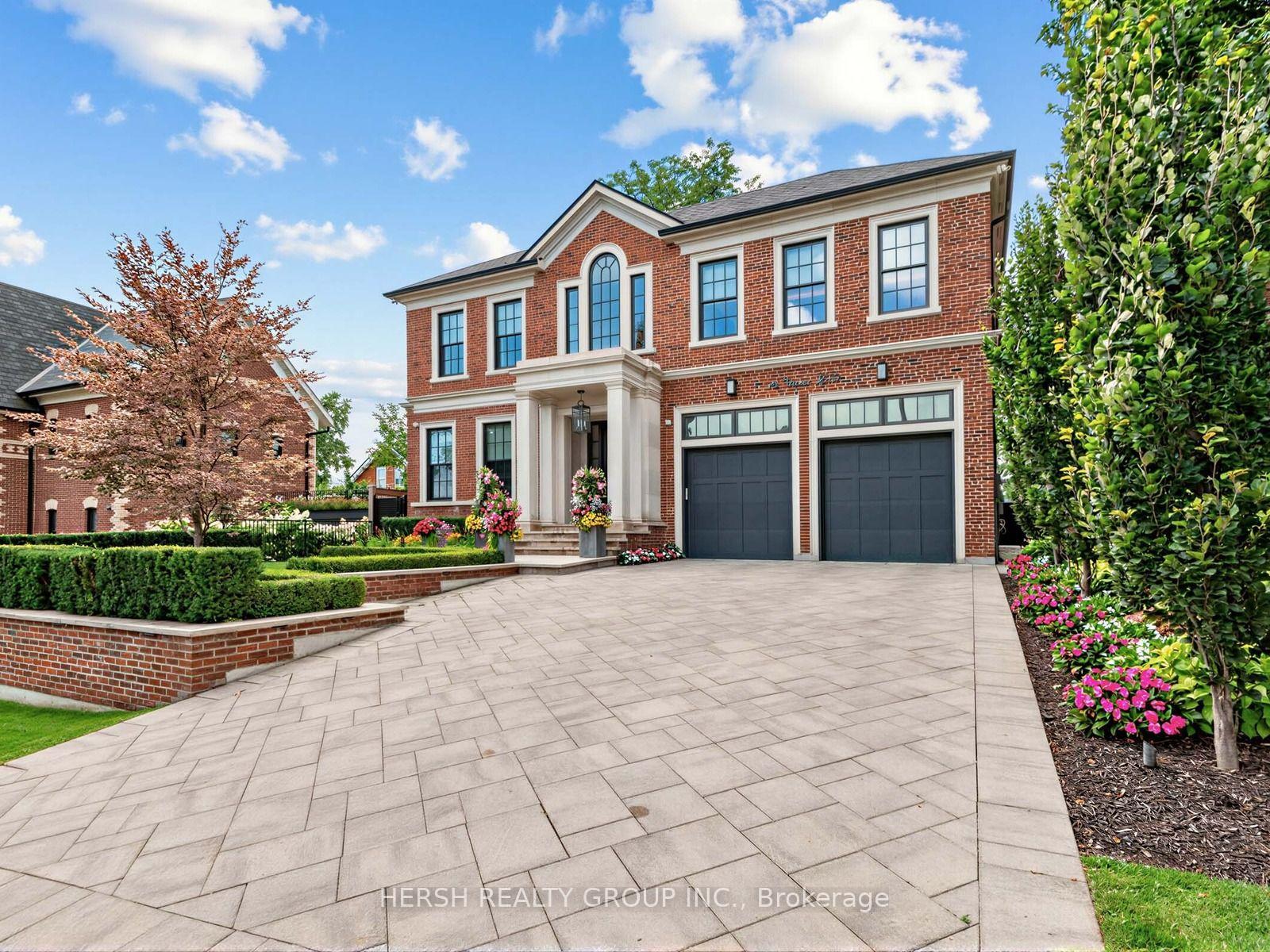 Photo 3 of 14 Napier Street, Vaughan, Kleinburg — HOMEH