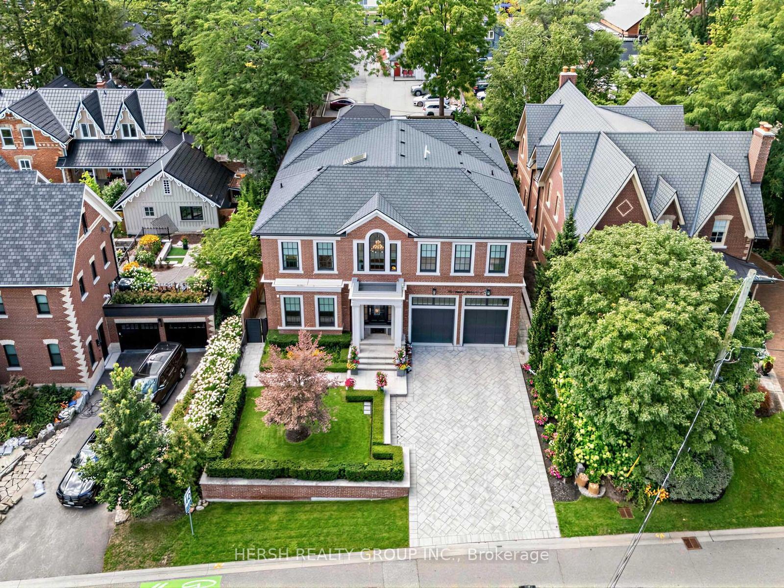 Photo 4 of 14 Napier Street, Vaughan, Kleinburg — HOMEH