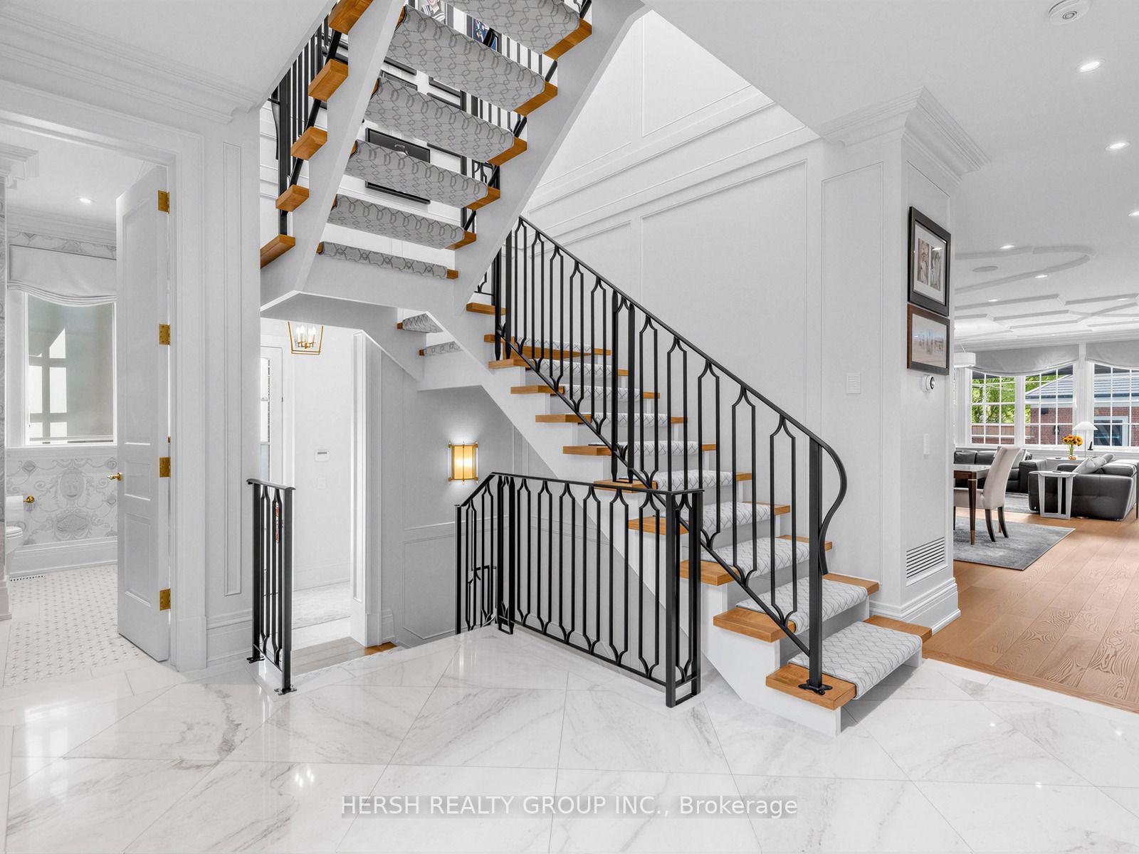 Photo 7 of 14 Napier Street, Vaughan, Kleinburg — HOMEH