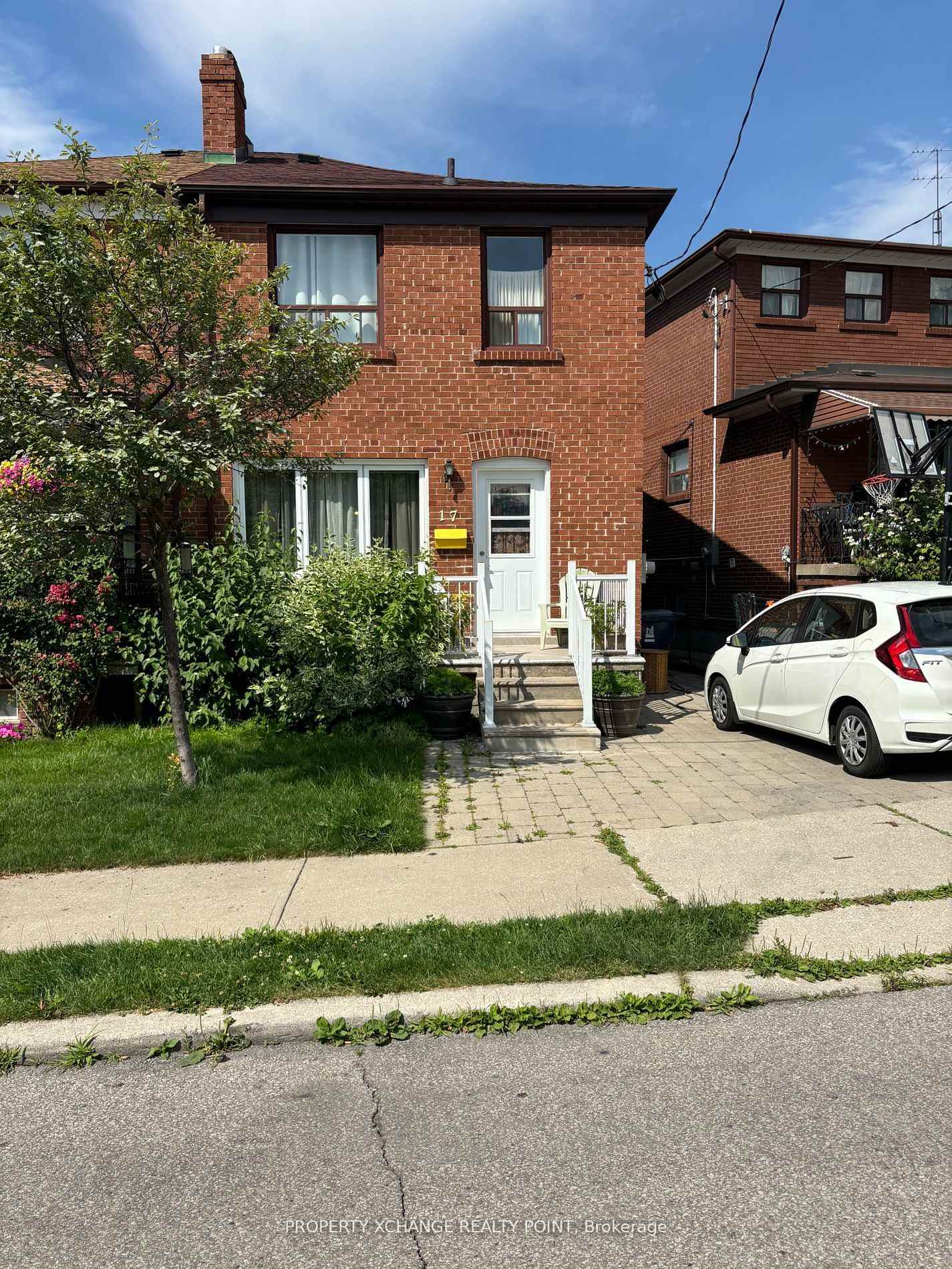 Photo 1 of 17 Holmesdale Crescent, Toronto, Caledonia-Fairbank — HOMEH